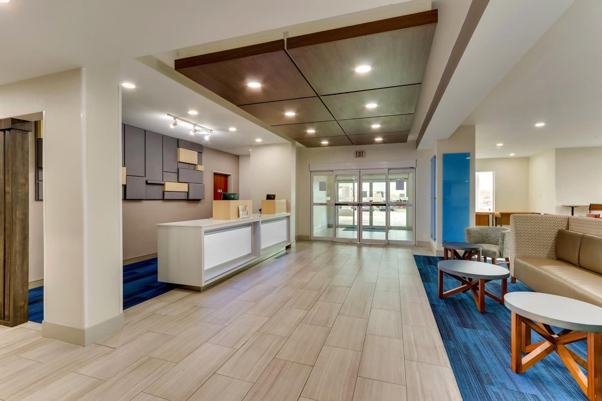 Holiday Inn Express & Suites Waxahachie by IHG gallery photo in Waxahachie, TX — image 46