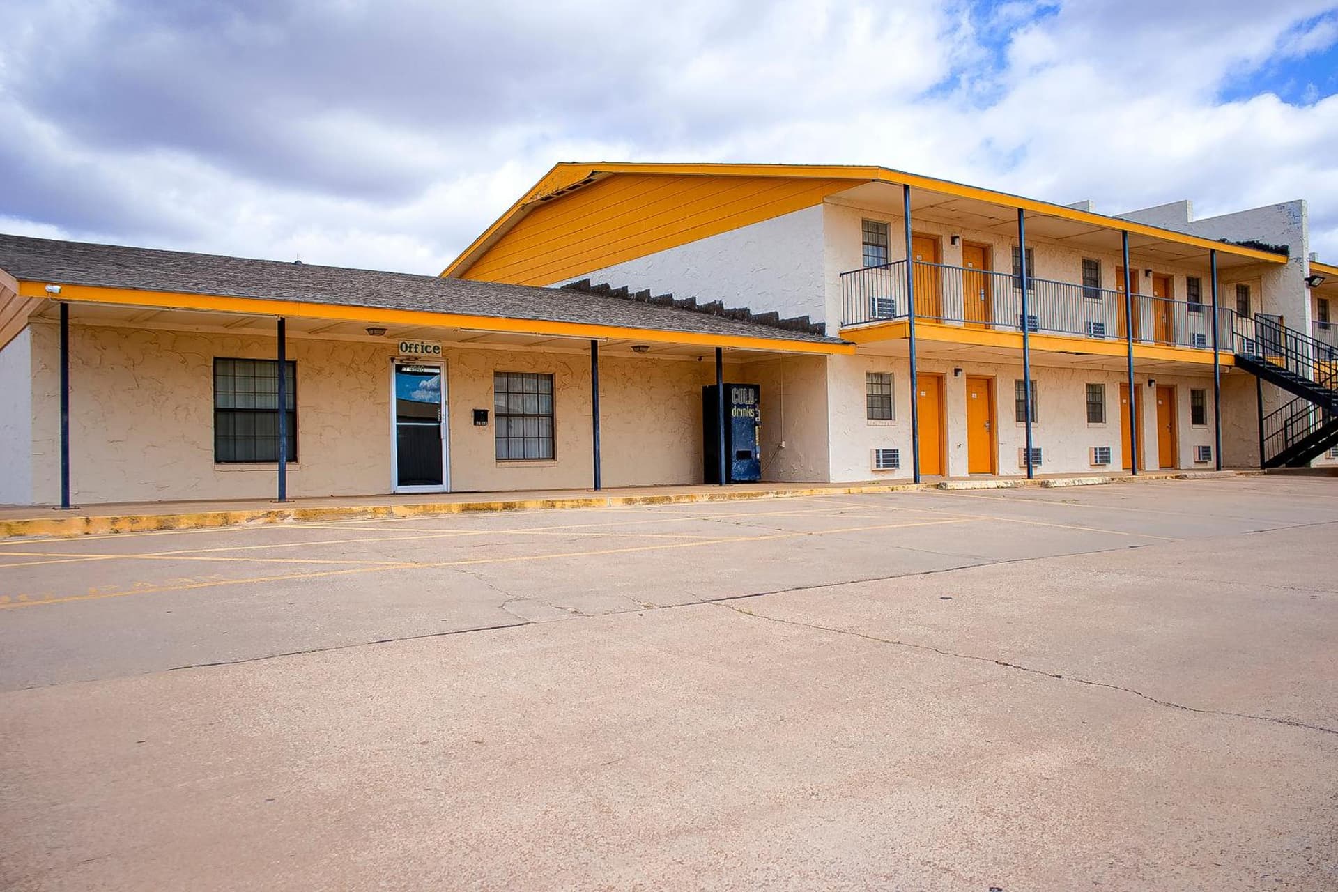 Duncan Inn by OYO, OK - Hwy 81 Near Chisholm Casino interior in Duncan, OK — gallery photo 2