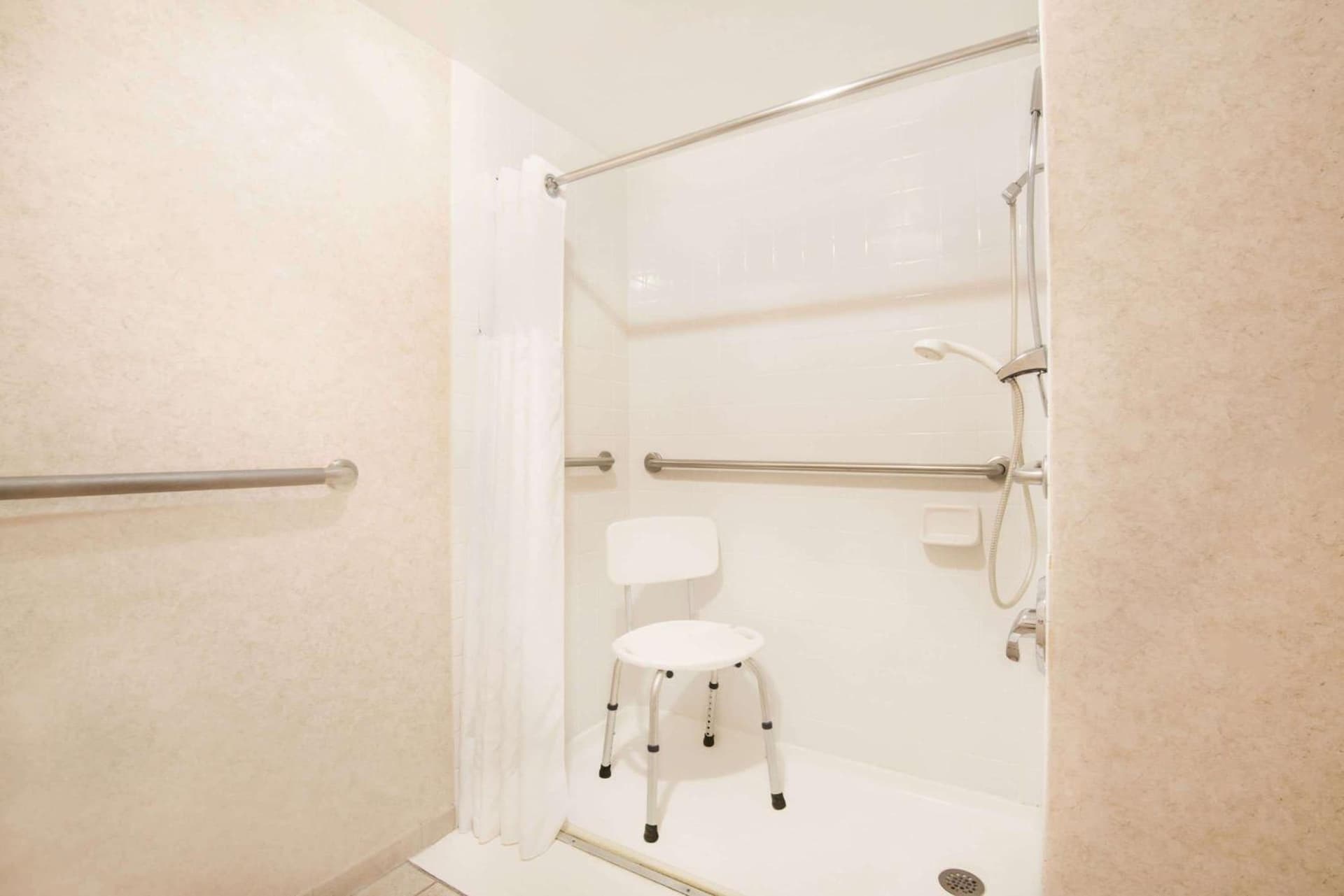 Travelodge by Wyndham Pueblo property views in Pueblo, CO — gallery photo 3