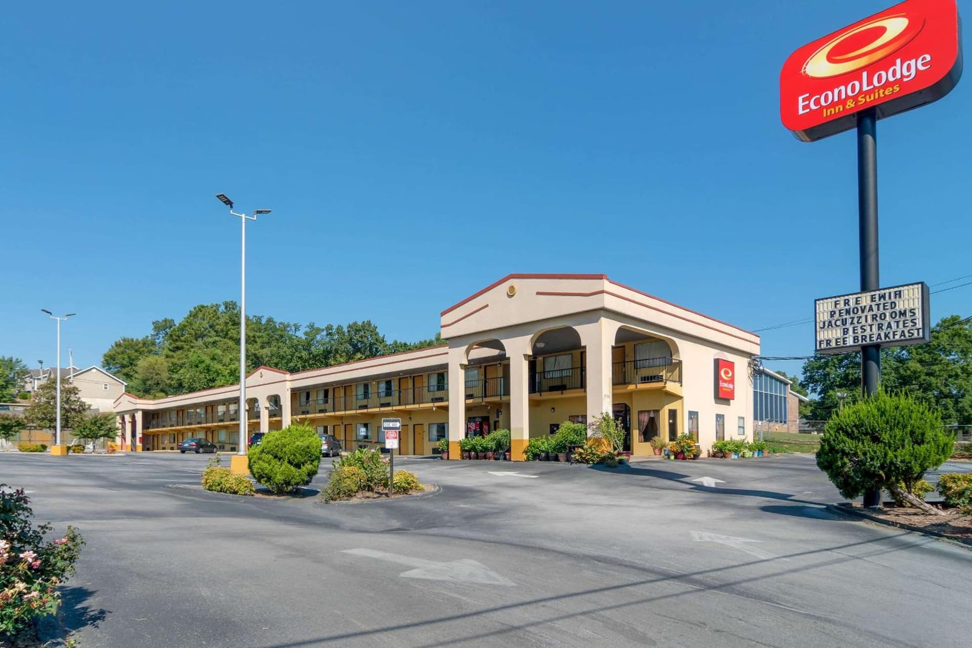 Econo Lodge Inn & Suites featured exterior or lobby in Fort Oglethorpe, GA — similar hotel