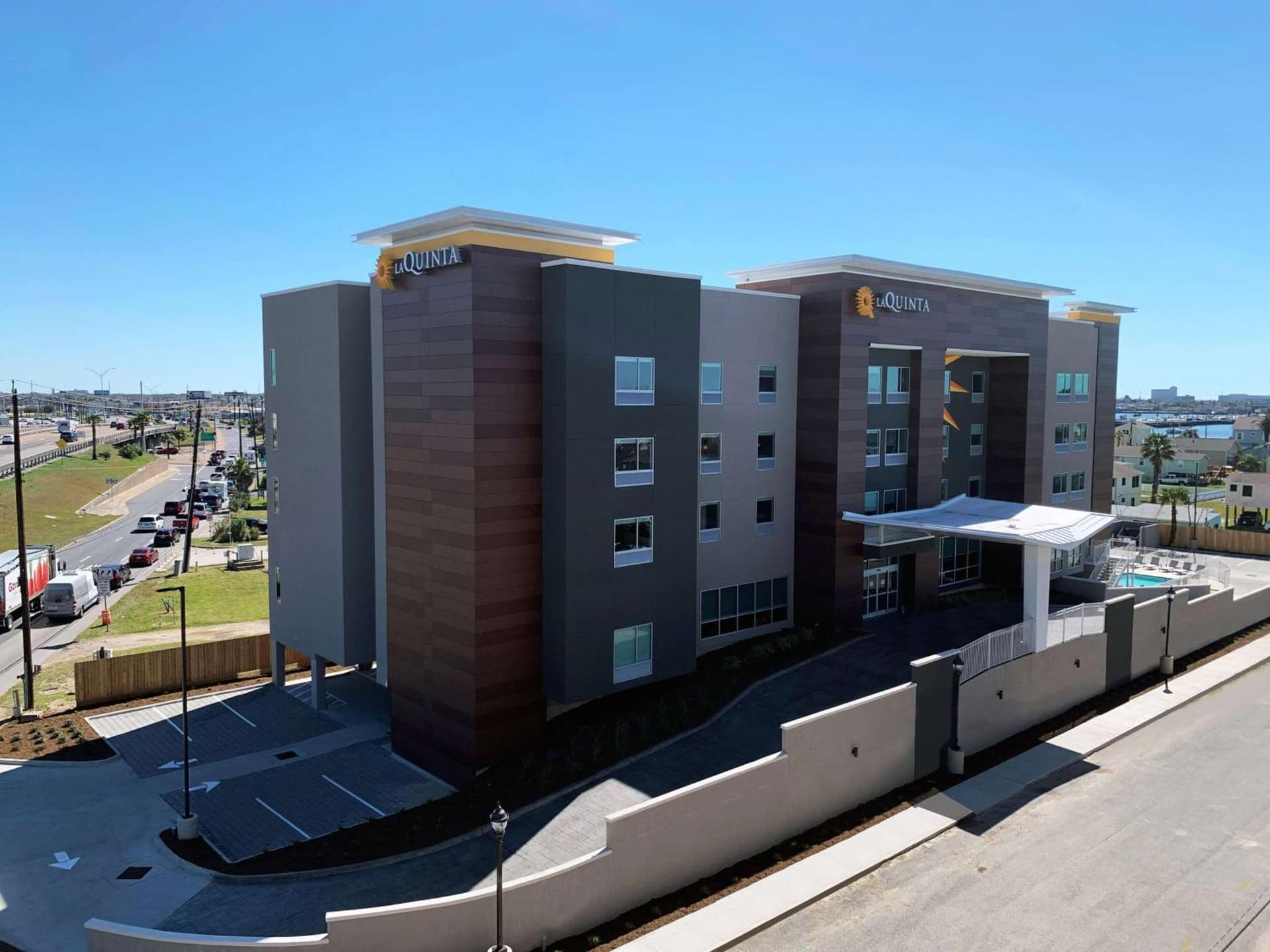 La Quinta Inn & Suites by Wyndham Galveston North at I-45 featured exterior or lobby in Galveston, TX — similar hotel