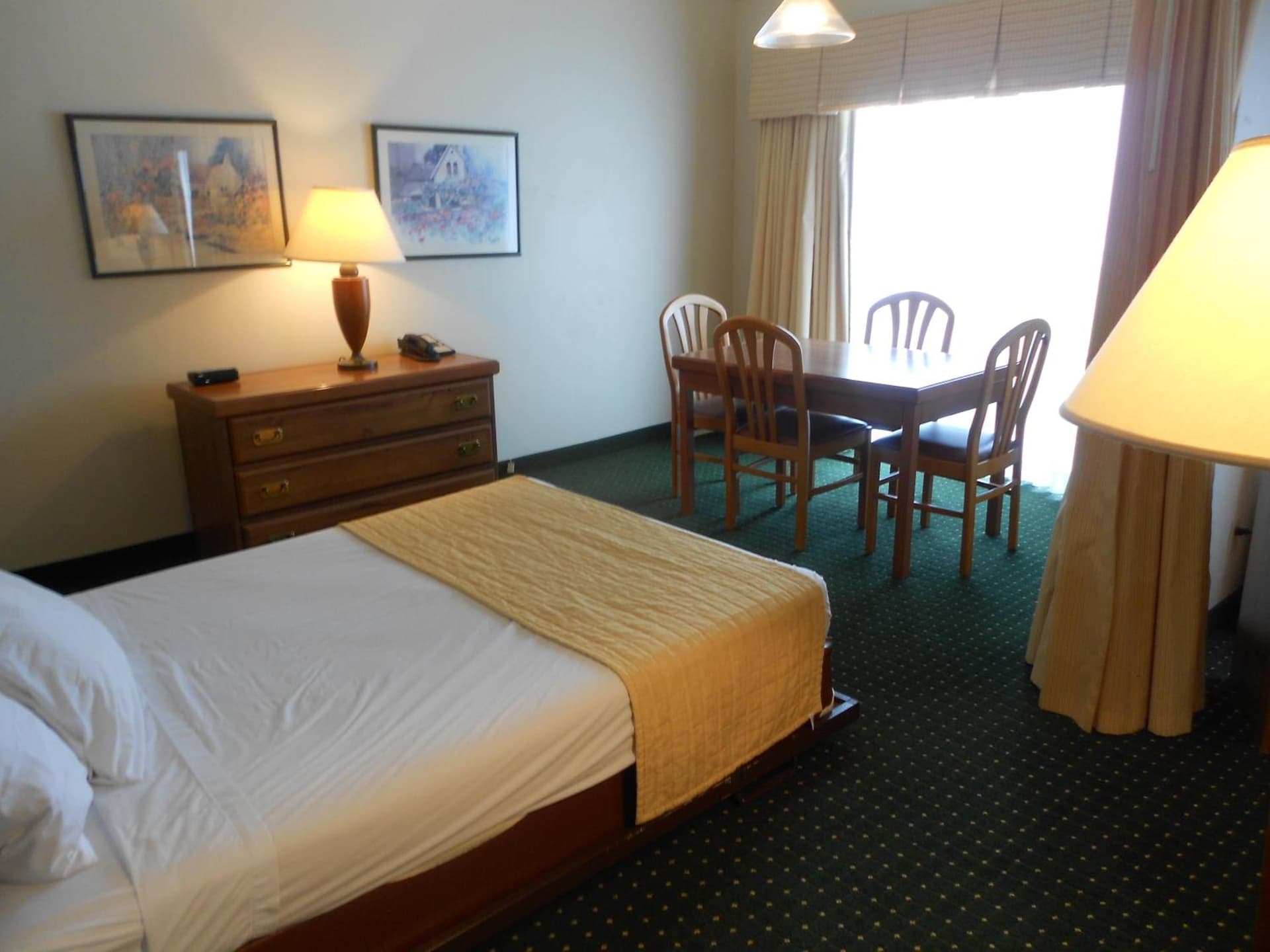 Hawthorn Extended Stay by Wyndham Green Bay gallery photo in Green Bay, WI — image 9