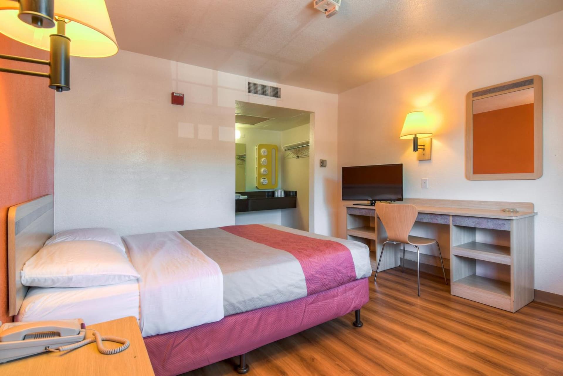Motel 6-Pomona, CA - Los Angeles gallery photo in Pomona, CA — image 53