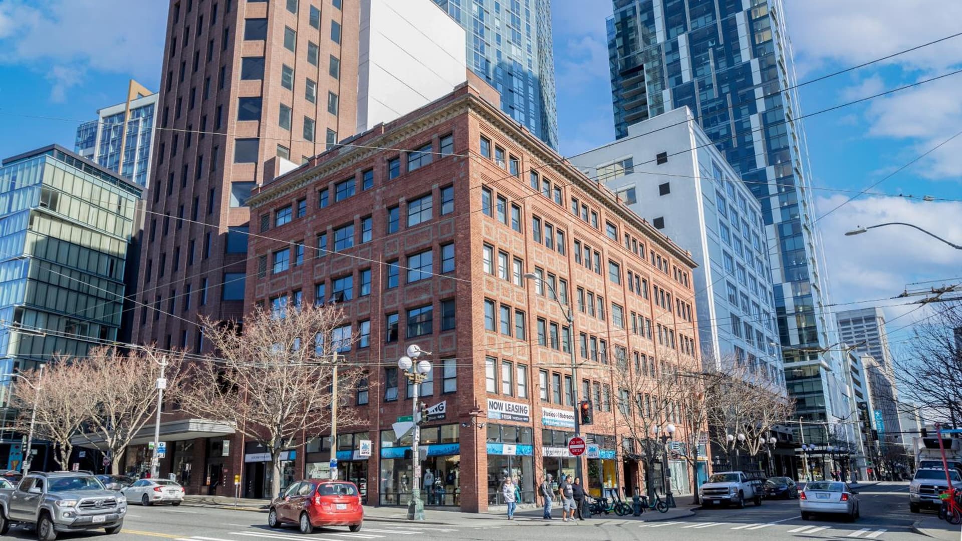Reside Seattle Downtown, a Wyndham Residence featured exterior or lobby in Seattle, WA — similar hotel