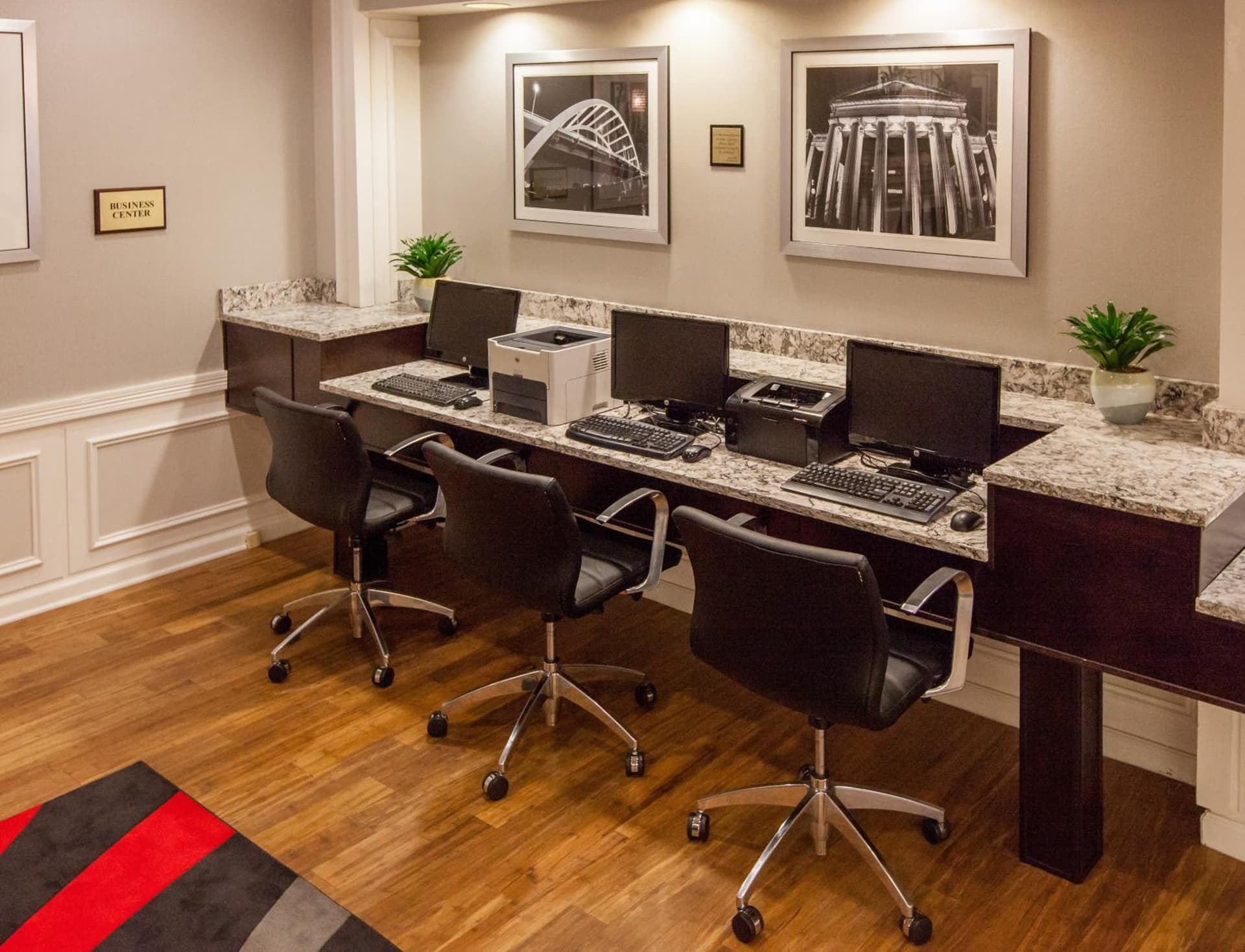 Holiday Inn Express Nashville-Downtown - Broadway by IHG gallery photo in Nashville, TN — image 35