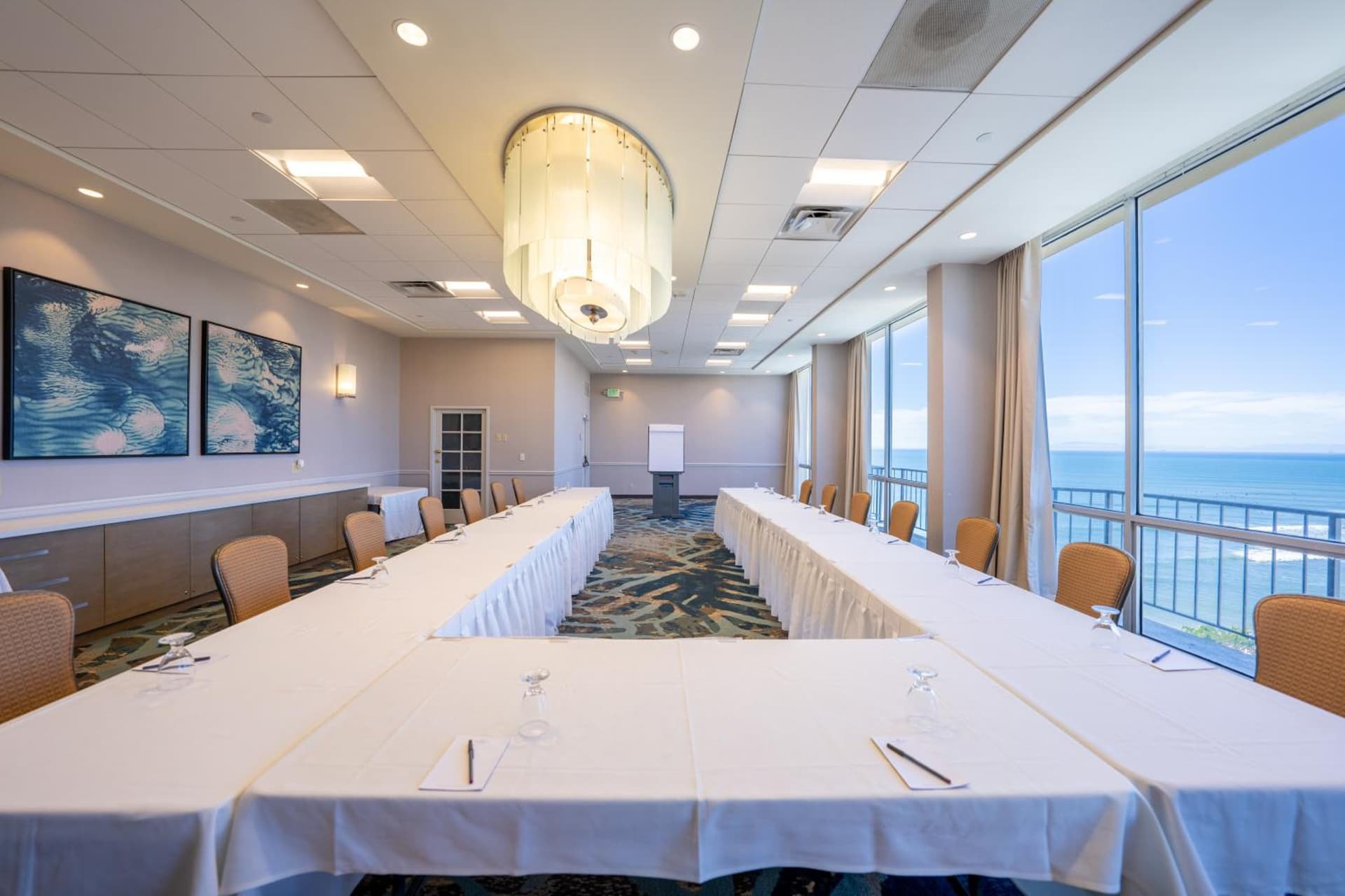 Crowne Plaza Ventura Beach by IHG gallery photo in Ventura, CA — image 110