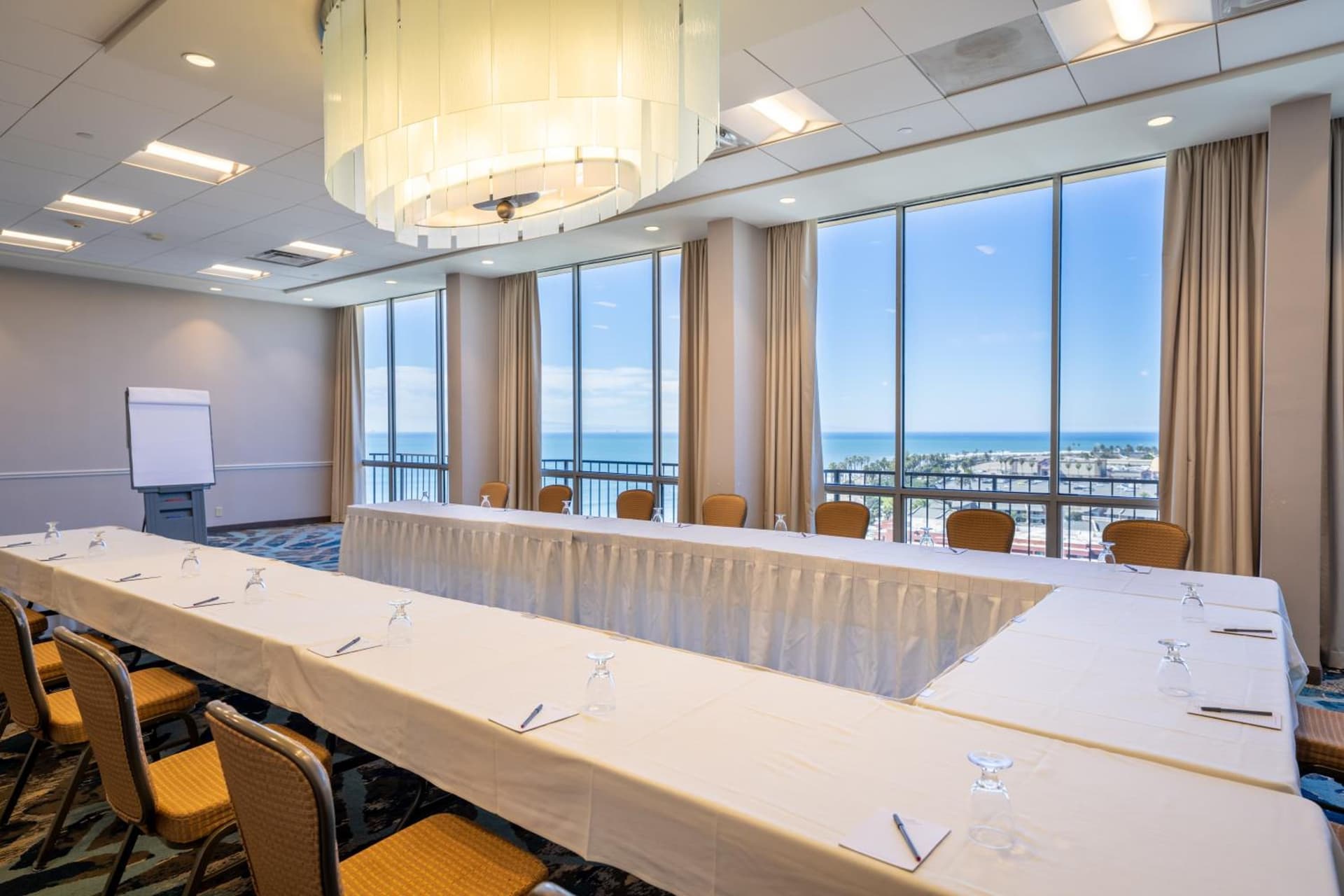 Crowne Plaza Ventura Beach by IHG gallery photo in Ventura, CA — image 157