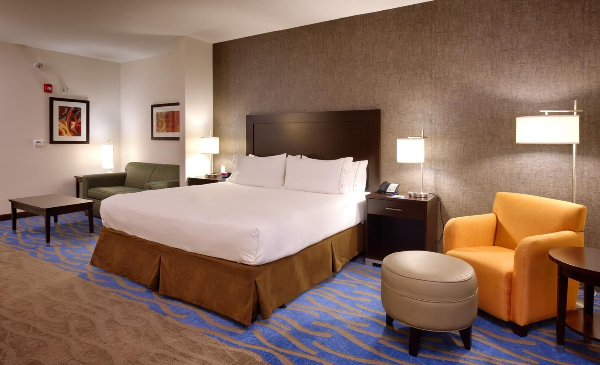 Holiday Inn Express & Suites Overland Park by IHG property views in Overland Park, KS — gallery photo 3