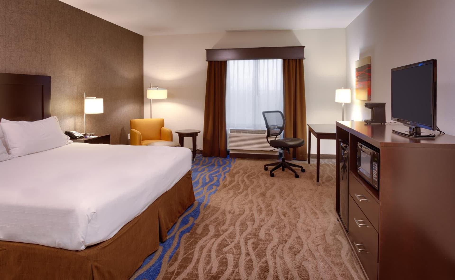 Holiday Inn Express & Suites Overland Park by IHG gallery photo in Overland Park, KS — image 36