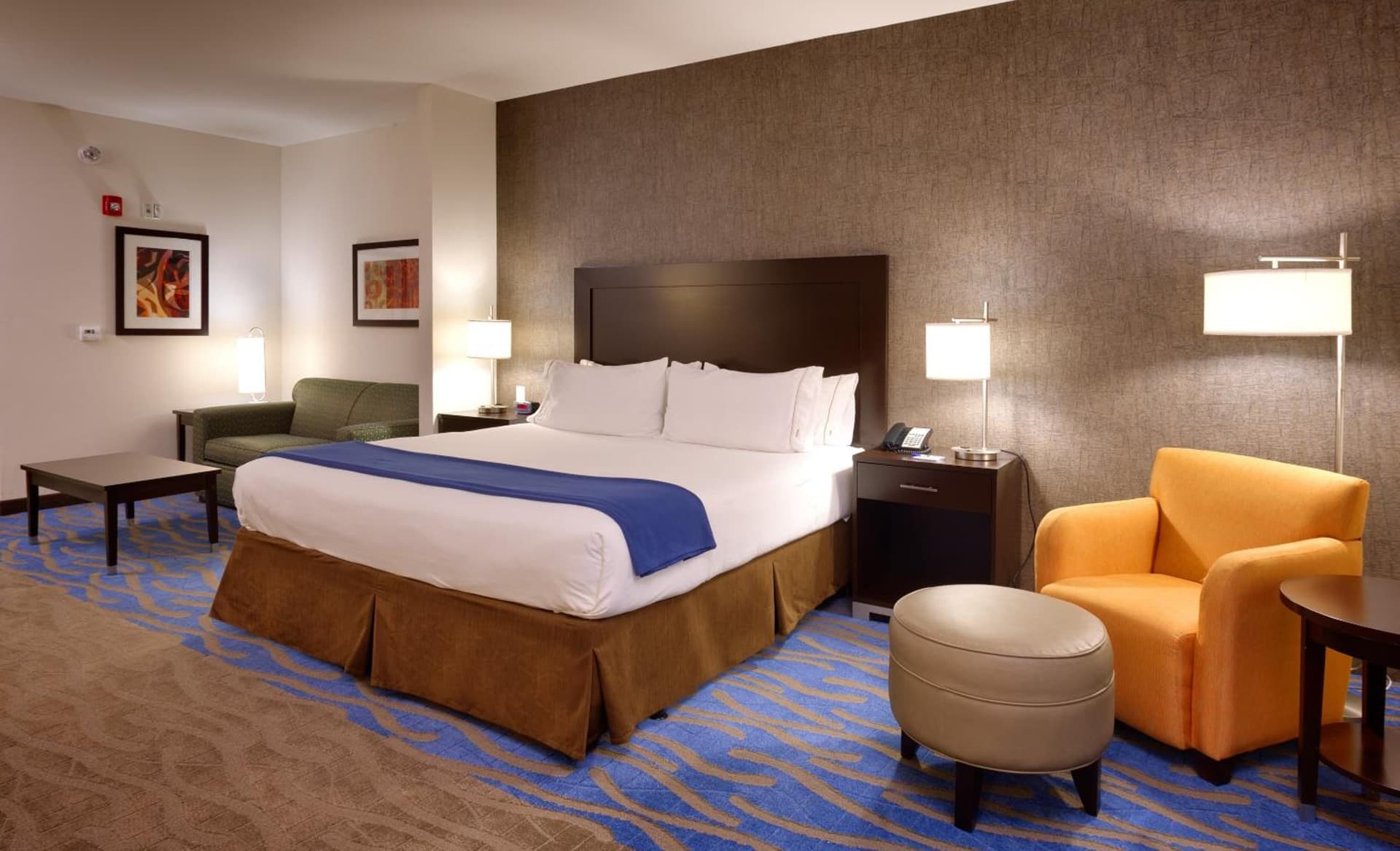 Holiday Inn Express & Suites Overland Park by IHG gallery photo in Overland Park, KS — image 37
