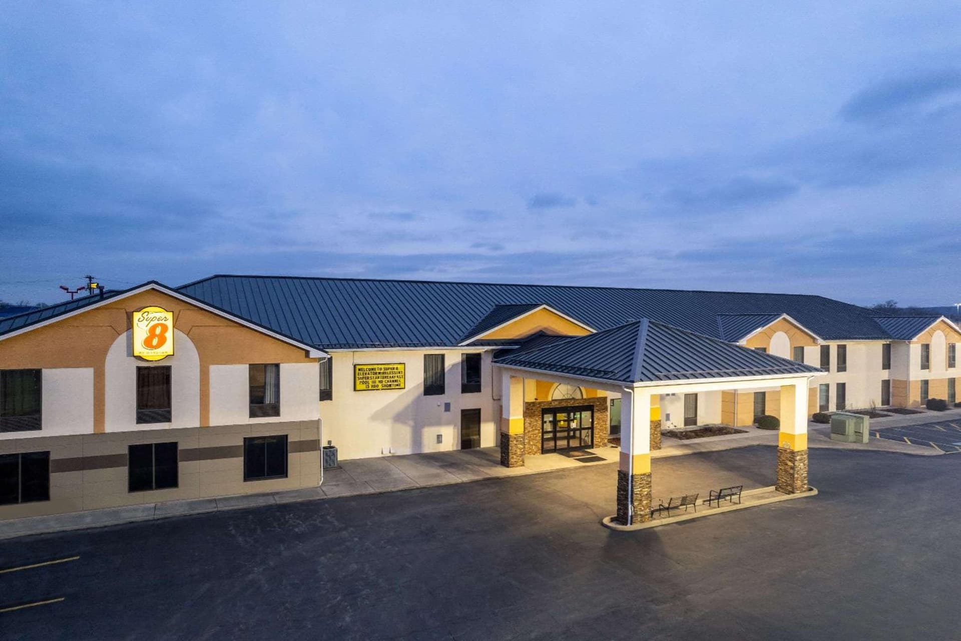 Super 8 by Wyndham Shepherdsville - Louisville South I65 featured exterior or lobby in Shepherdsville, KY — similar hotel