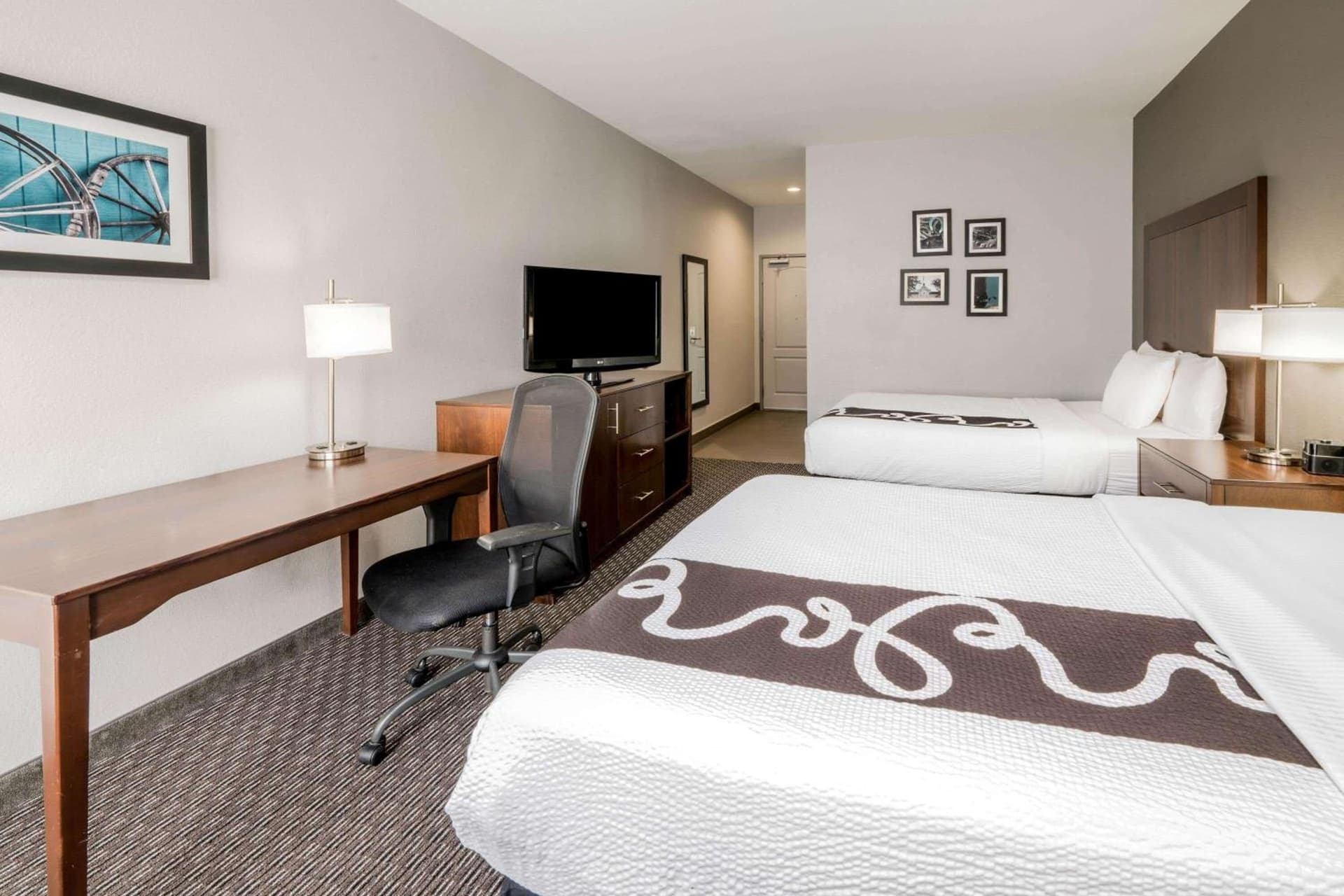 La Quinta Inn & Suites by Wyndham Fort Worth Arlington West gallery photo in Arlington, TX — image 38