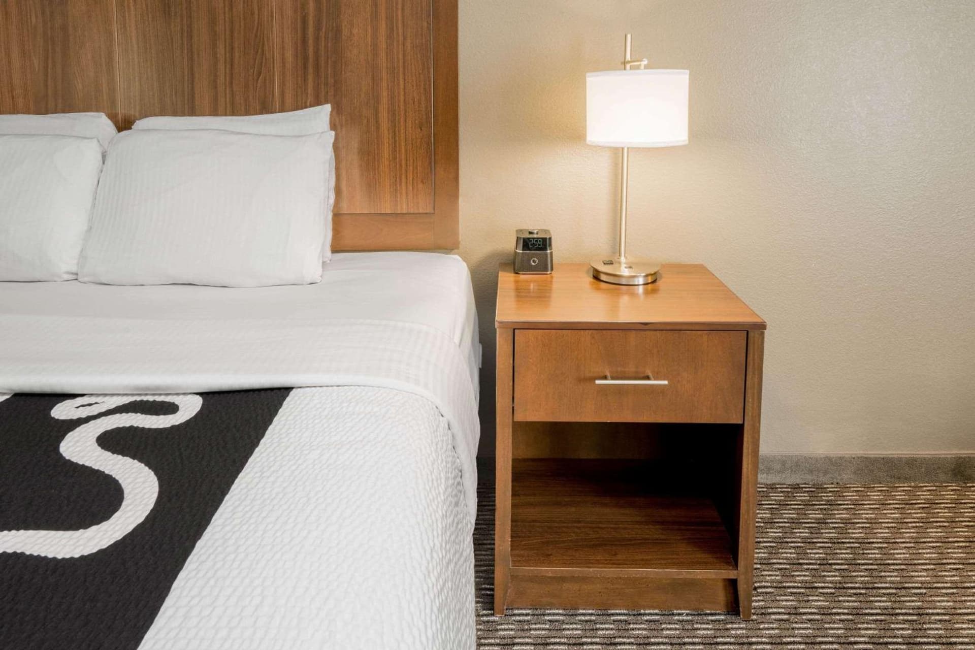 La Quinta Inn & Suites by Wyndham Fort Worth Arlington West gallery photo in Arlington, TX — image 43