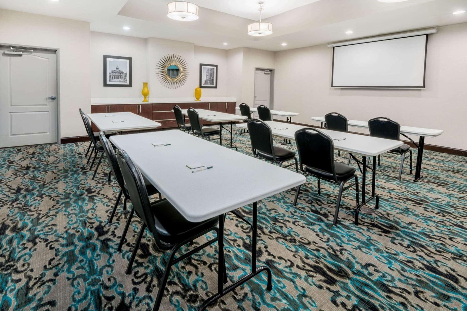 La Quinta Inn & Suites by Wyndham Fort Worth Arlington West gallery photo in Arlington, TX — image 23