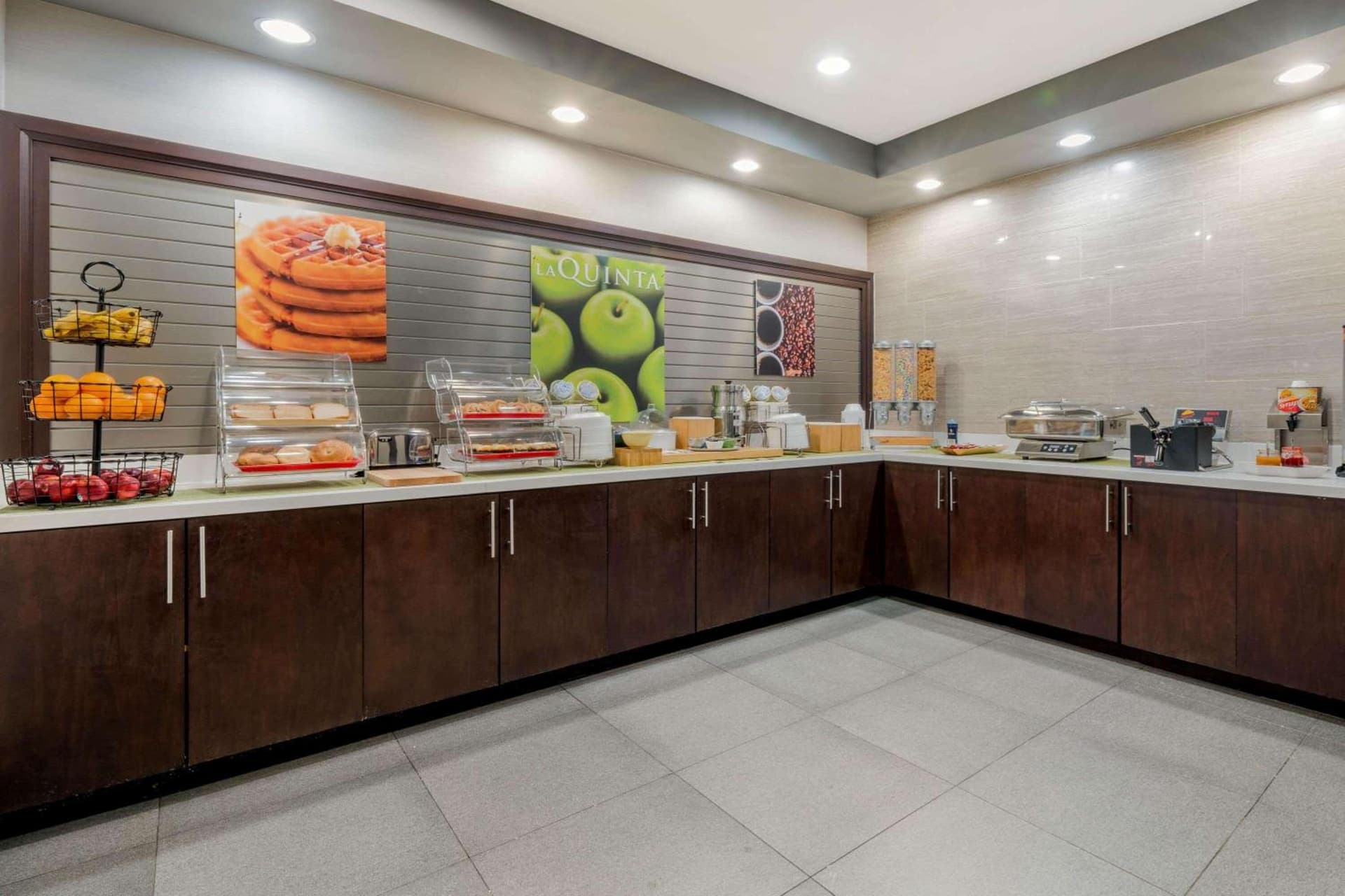 La Quinta Inn & Suites by Wyndham Fort Worth Arlington West gallery photo in Arlington, TX — image 19