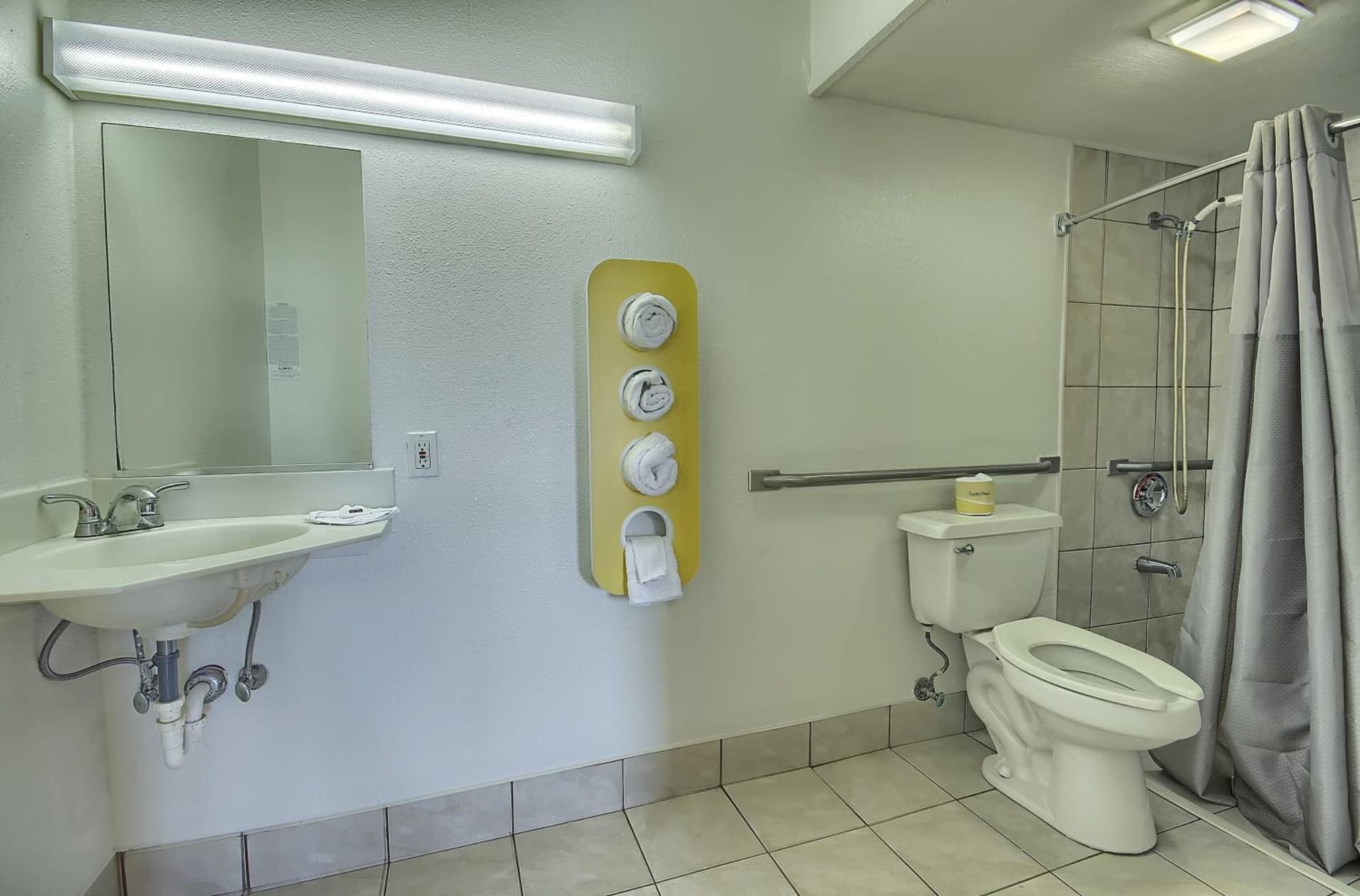 Motel 6-Lima, OH interior in Lima, OH — gallery photo 2
