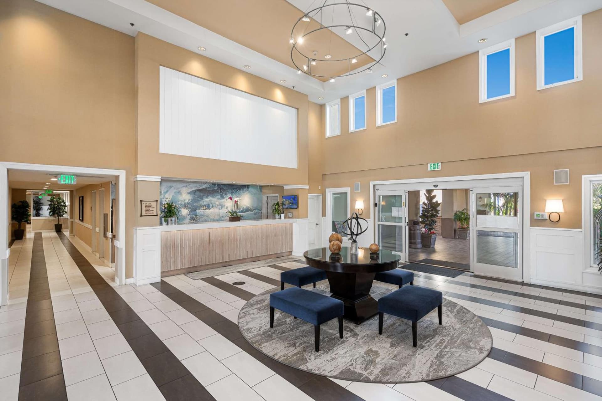 Best Western Plus Marina Gateway Hotel interior in National City, CA — gallery photo 2