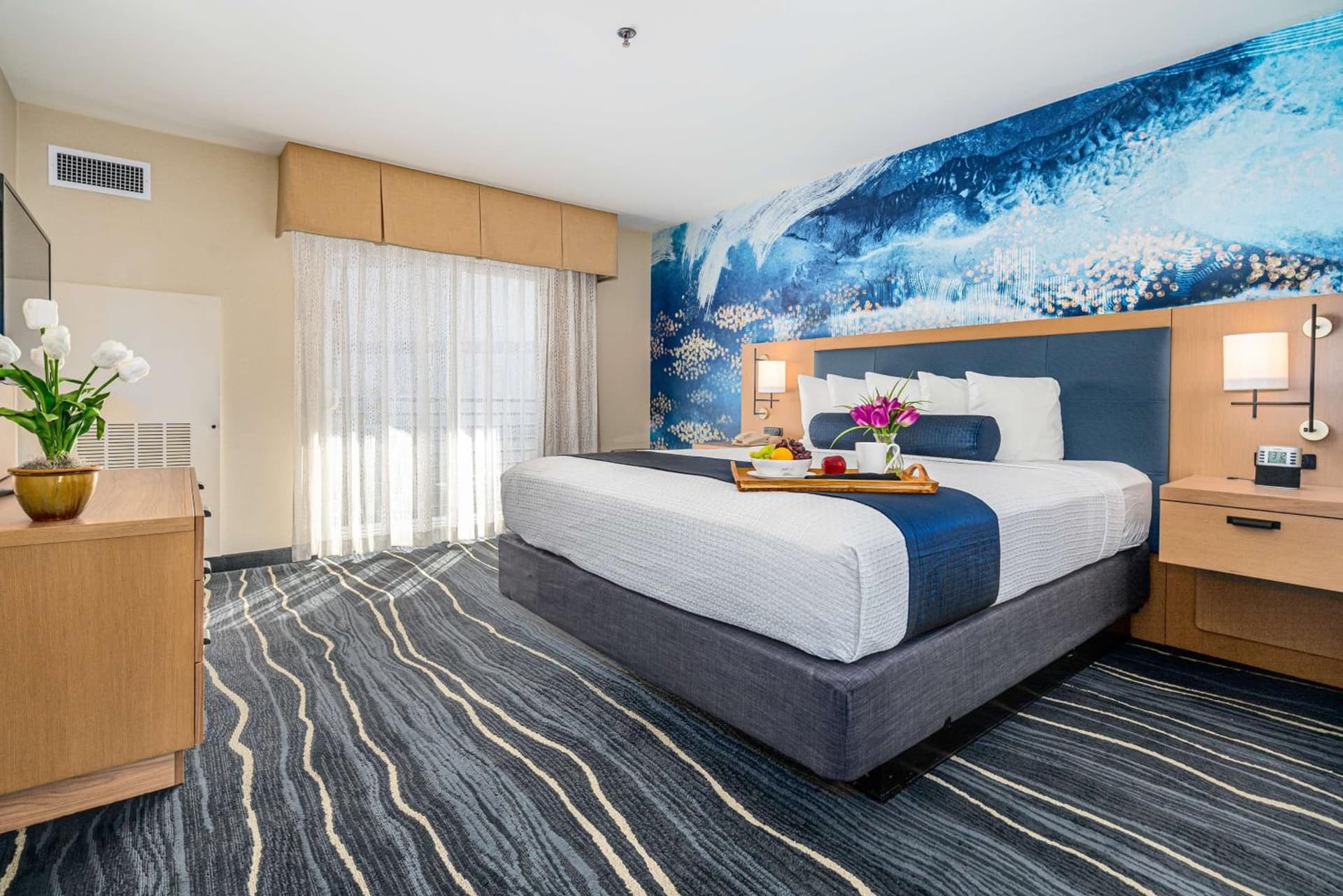 Best Western Plus Marina Gateway Hotel gallery photo in National City, CA — image 42