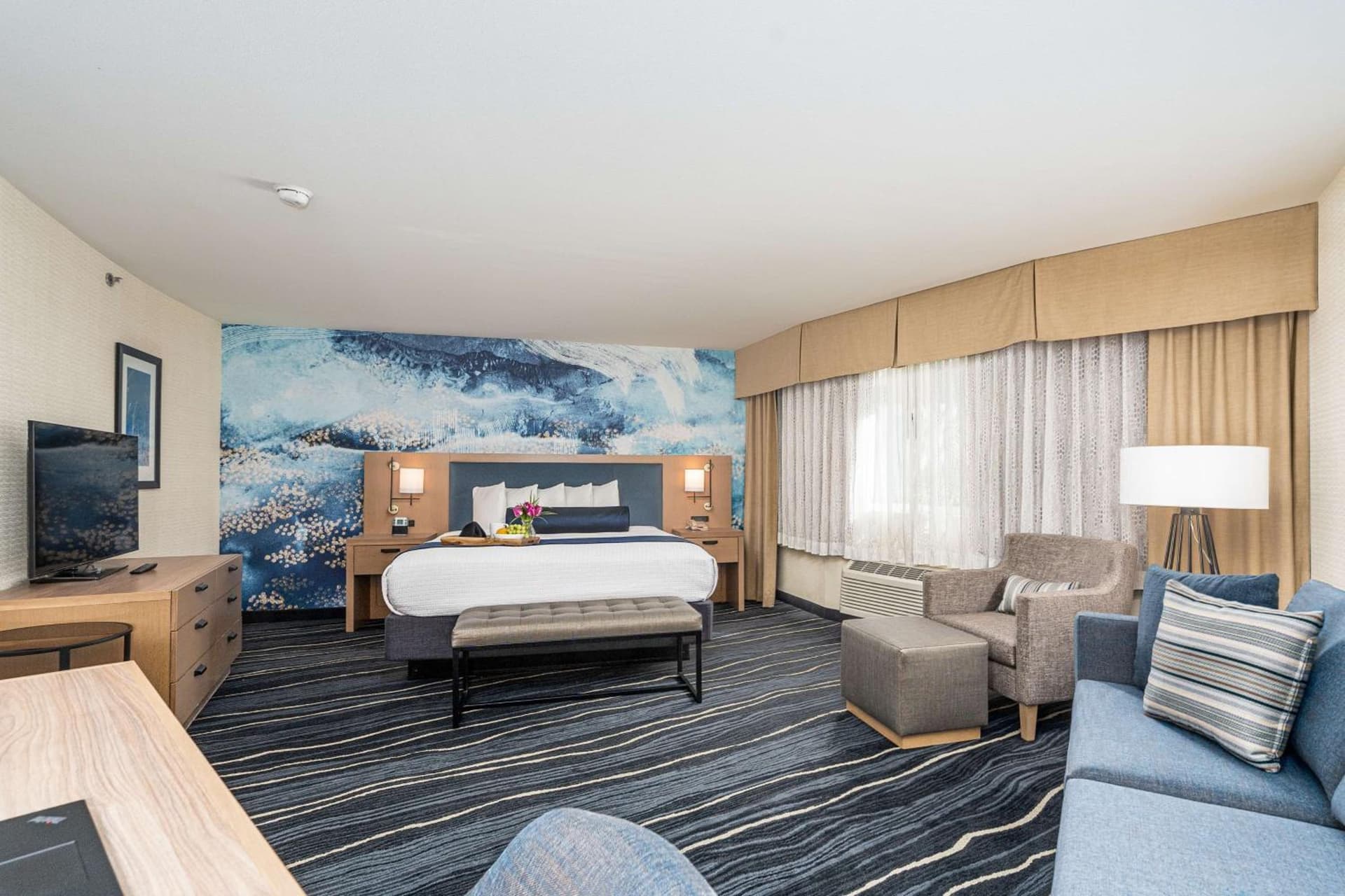 Best Western Plus Marina Gateway Hotel gallery photo in National City, CA — image 39