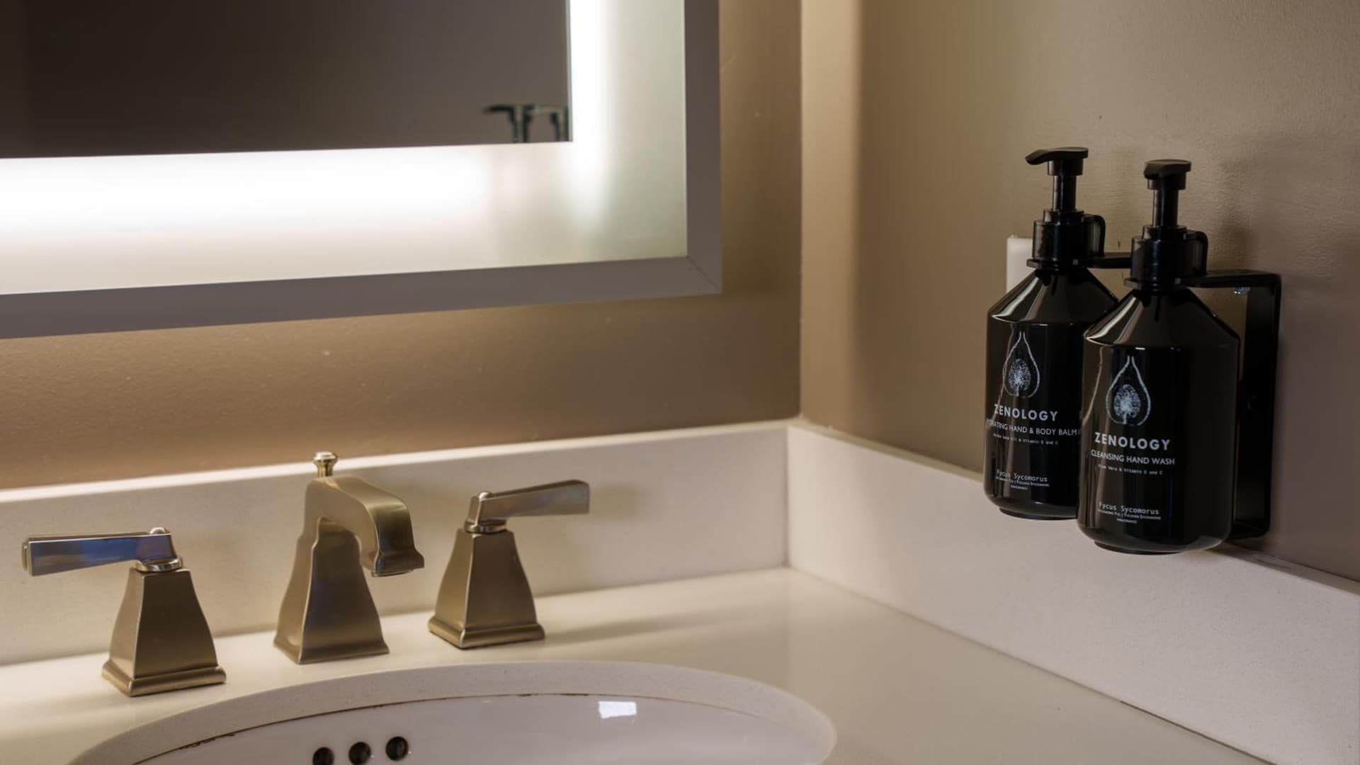 Hotel Indigo Baltimore Downtown by IHG gallery photo in Baltimore, MD — image 63