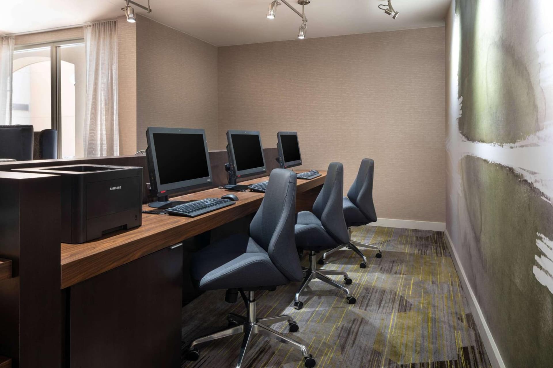 Sonesta Select Camarillo gallery photo in Camarillo, CA — image 9