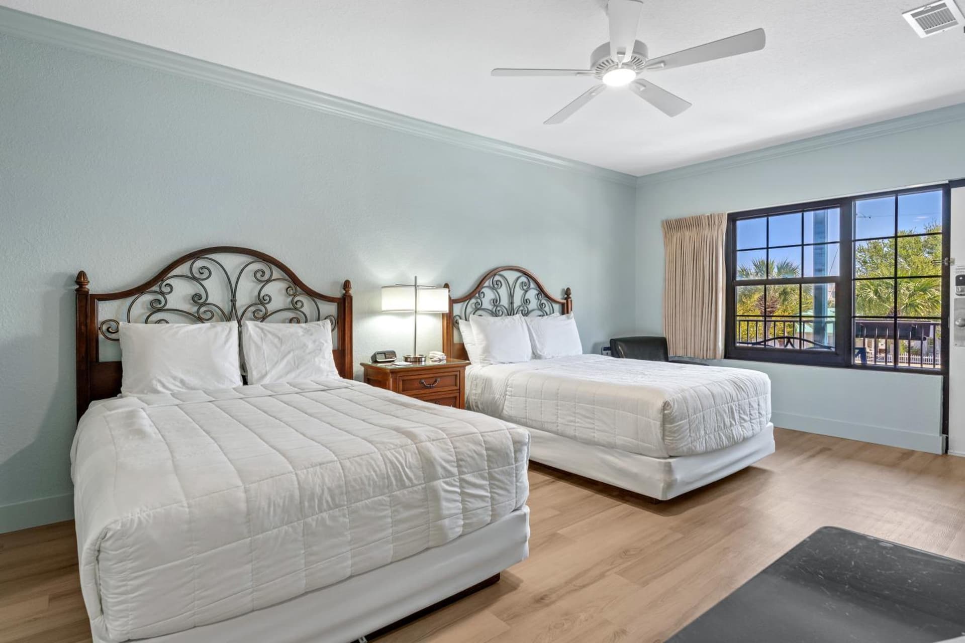Beachside Inn interior in Destin, FL — gallery photo 2