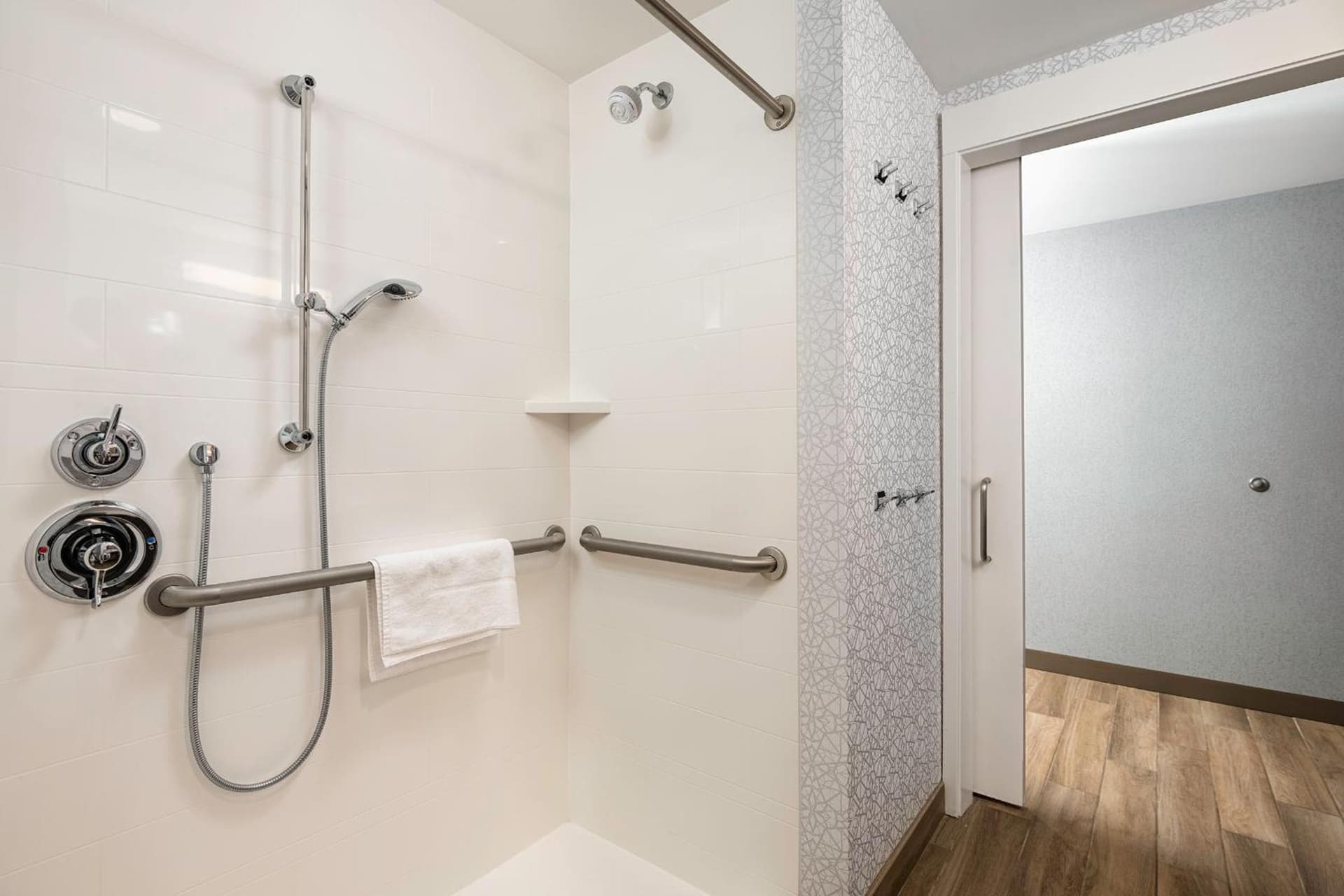 Hampton Inn Buffalo - Amherst gallery photo in Amherst, NY — image 15