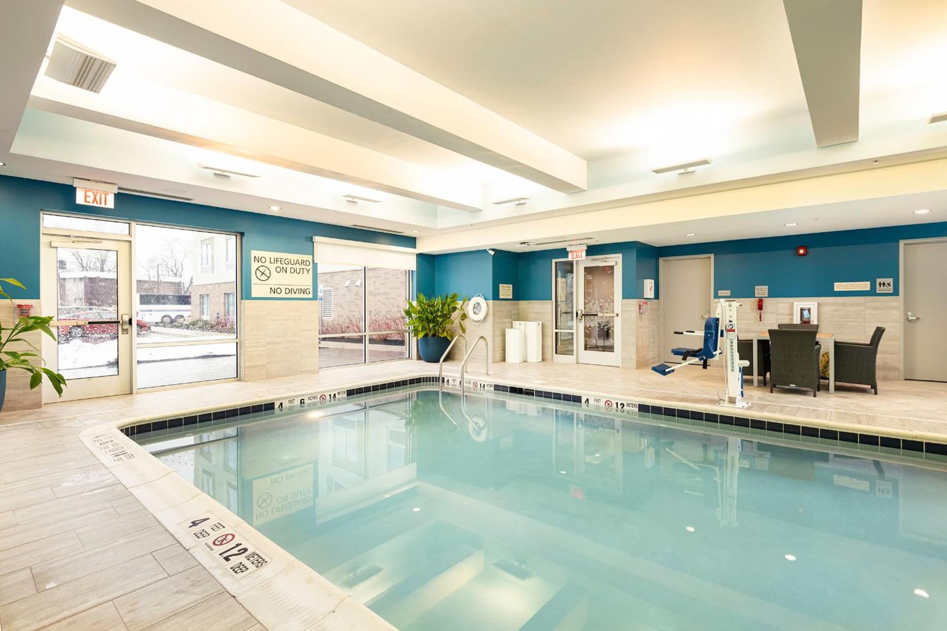Hampton Inn Buffalo - Amherst interior in Amherst, NY — gallery photo 2