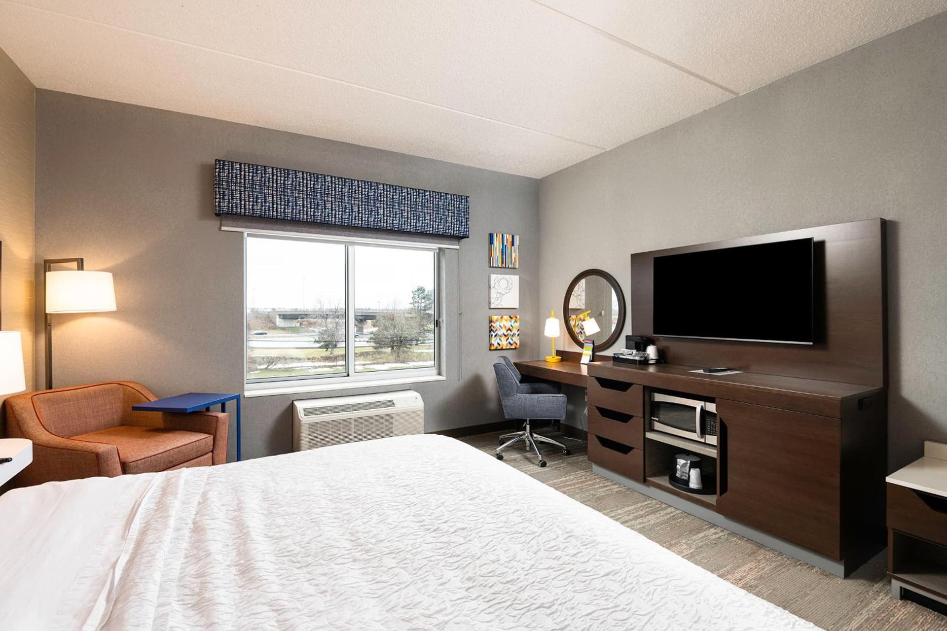 Hampton Inn Buffalo - Amherst property views in Amherst, NY — gallery photo 3