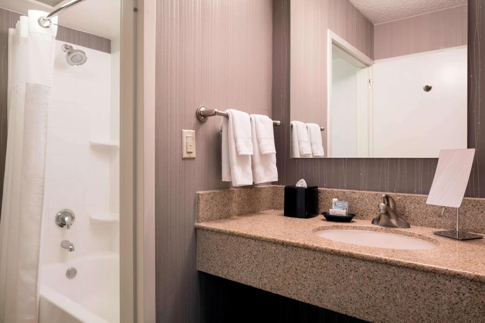 Sonesta Select Los Angeles Torrance South Bay gallery photo in Torrance, CA — image 7