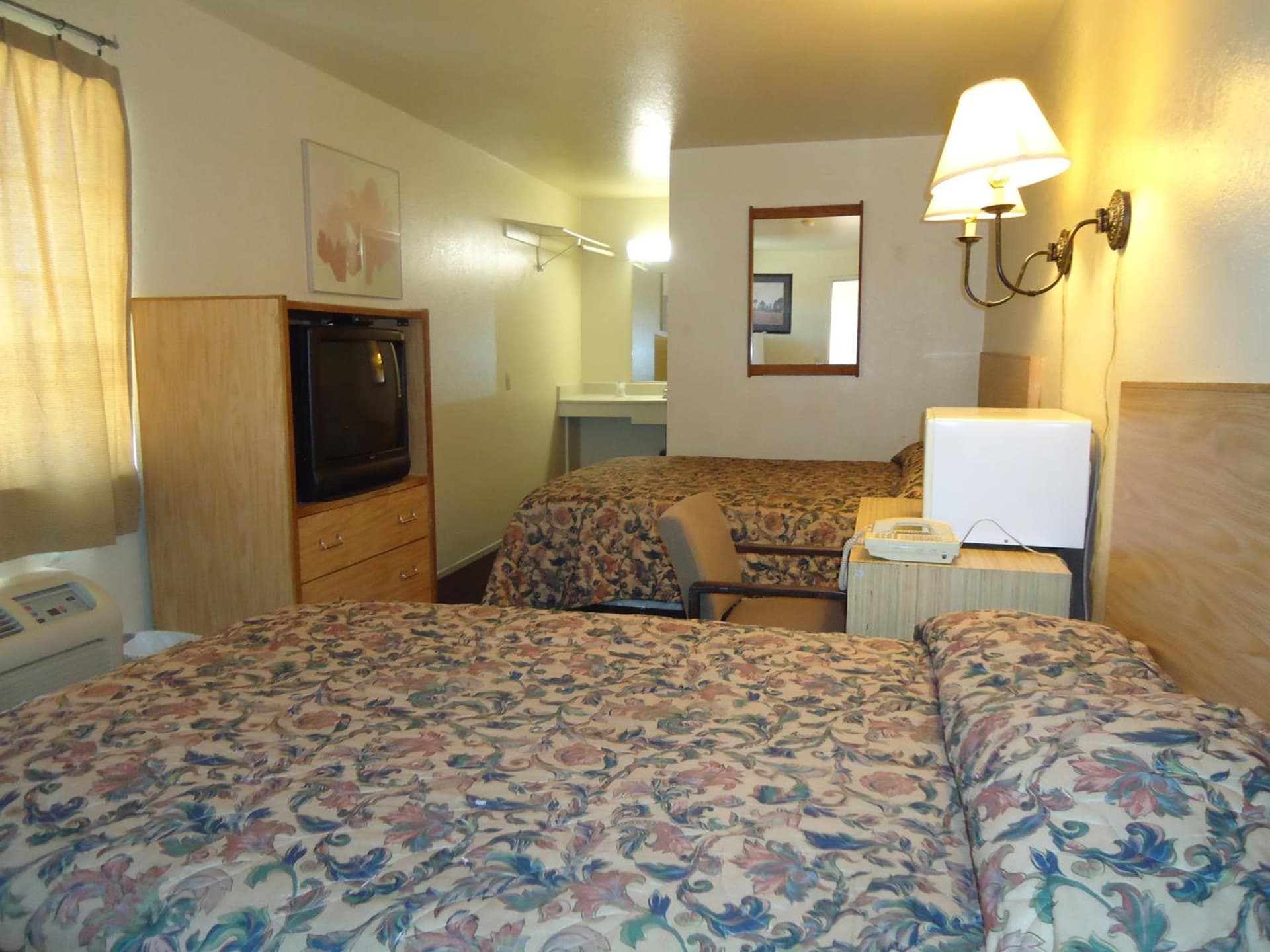 Economy Inn Victorville gallery photo in Victorville, CA — image 10