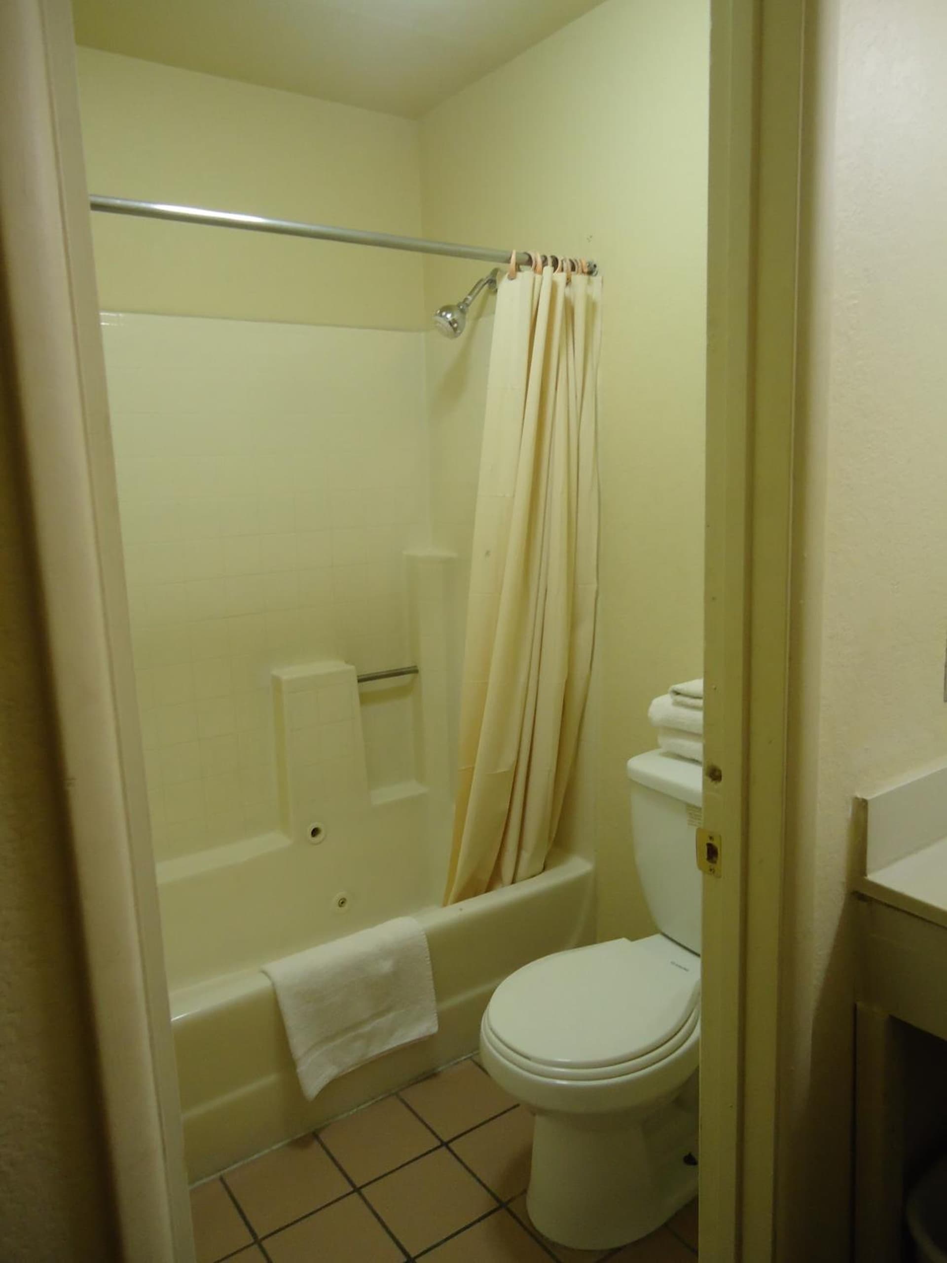 Economy Inn Victorville gallery photo in Victorville, CA — image 5
