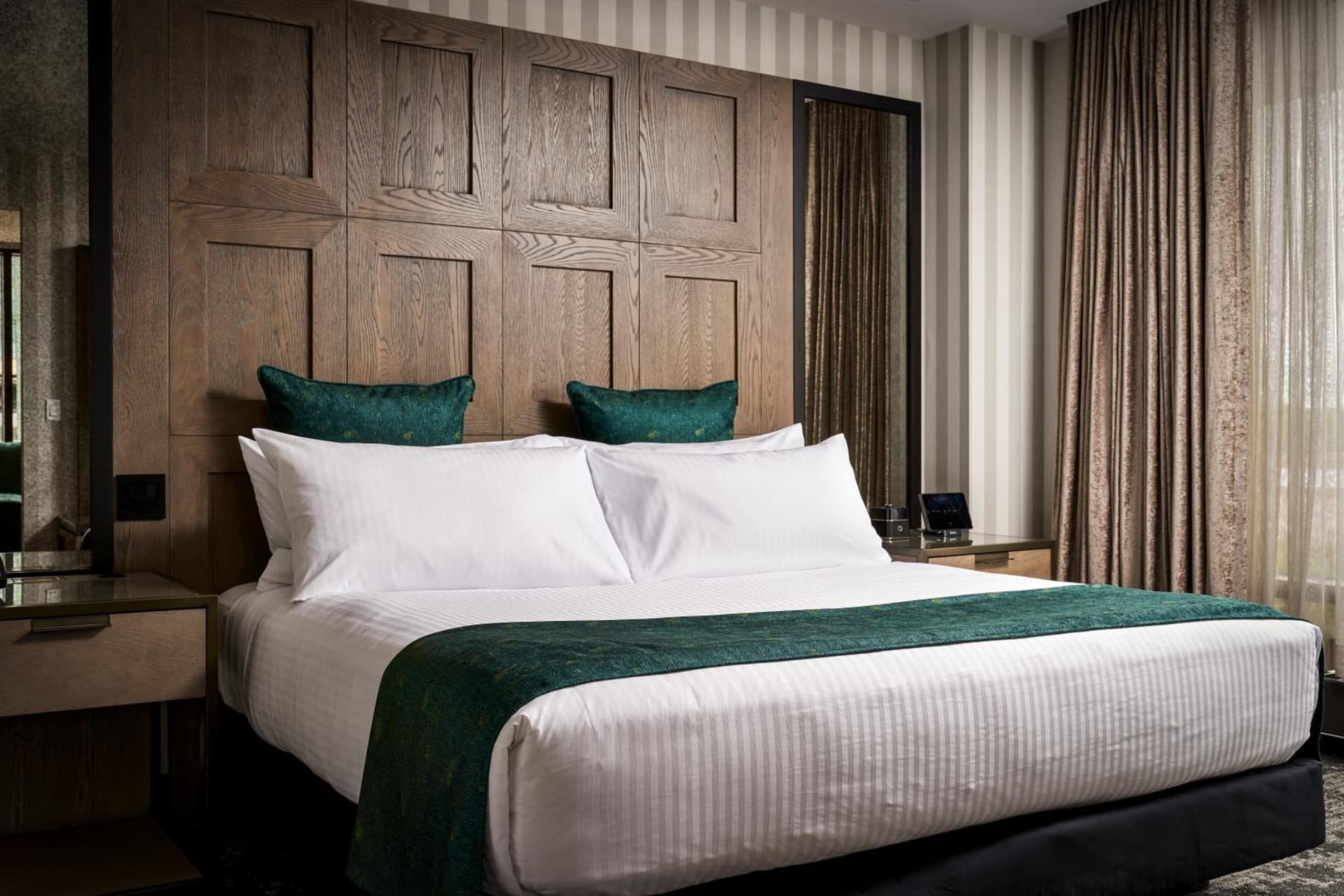 Lodge Kohler interior in Green Bay, WI — gallery photo 2