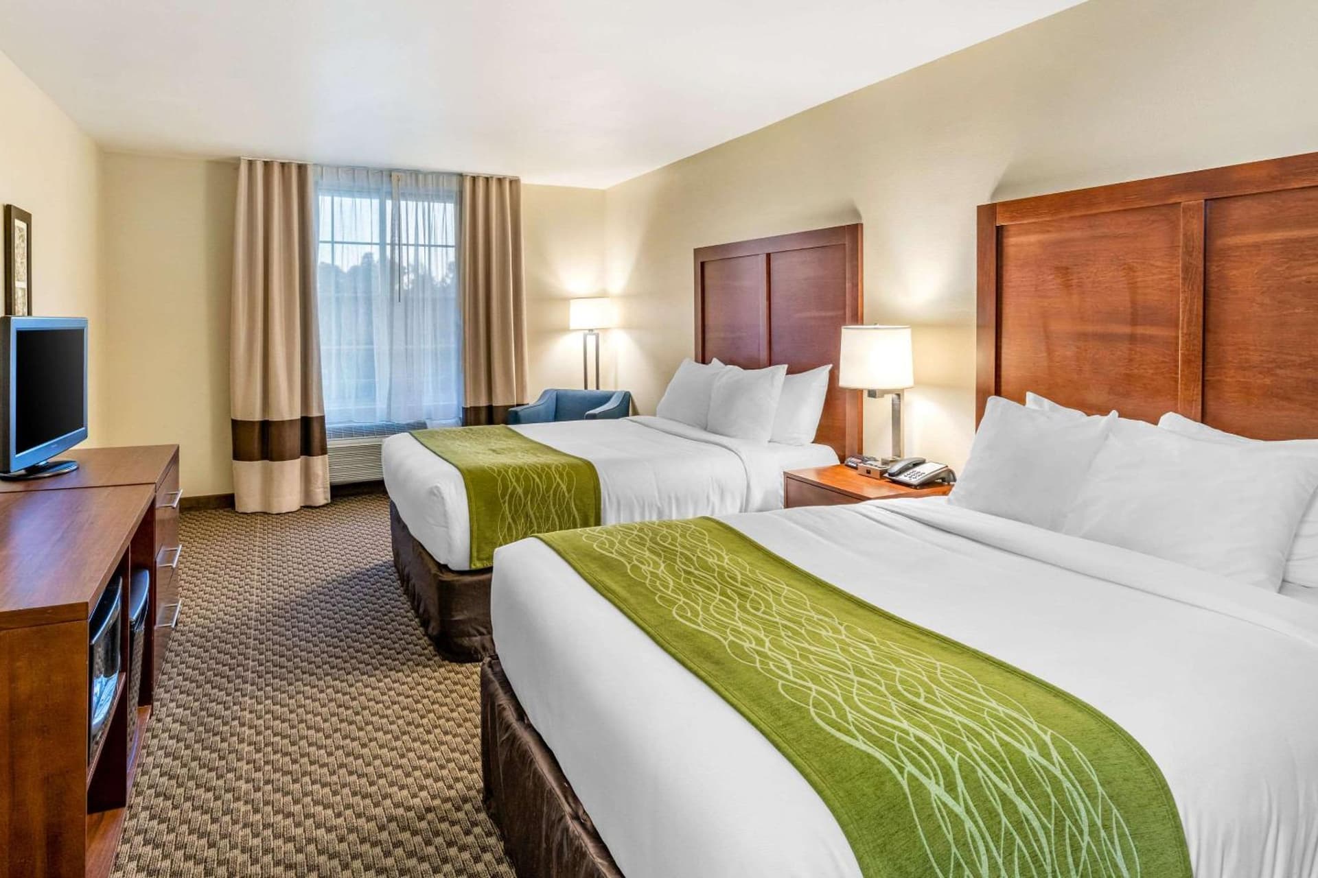 Comfort Inn & Suites Lancaster Antelope Valley interior in Lancaster, CA — gallery photo 2