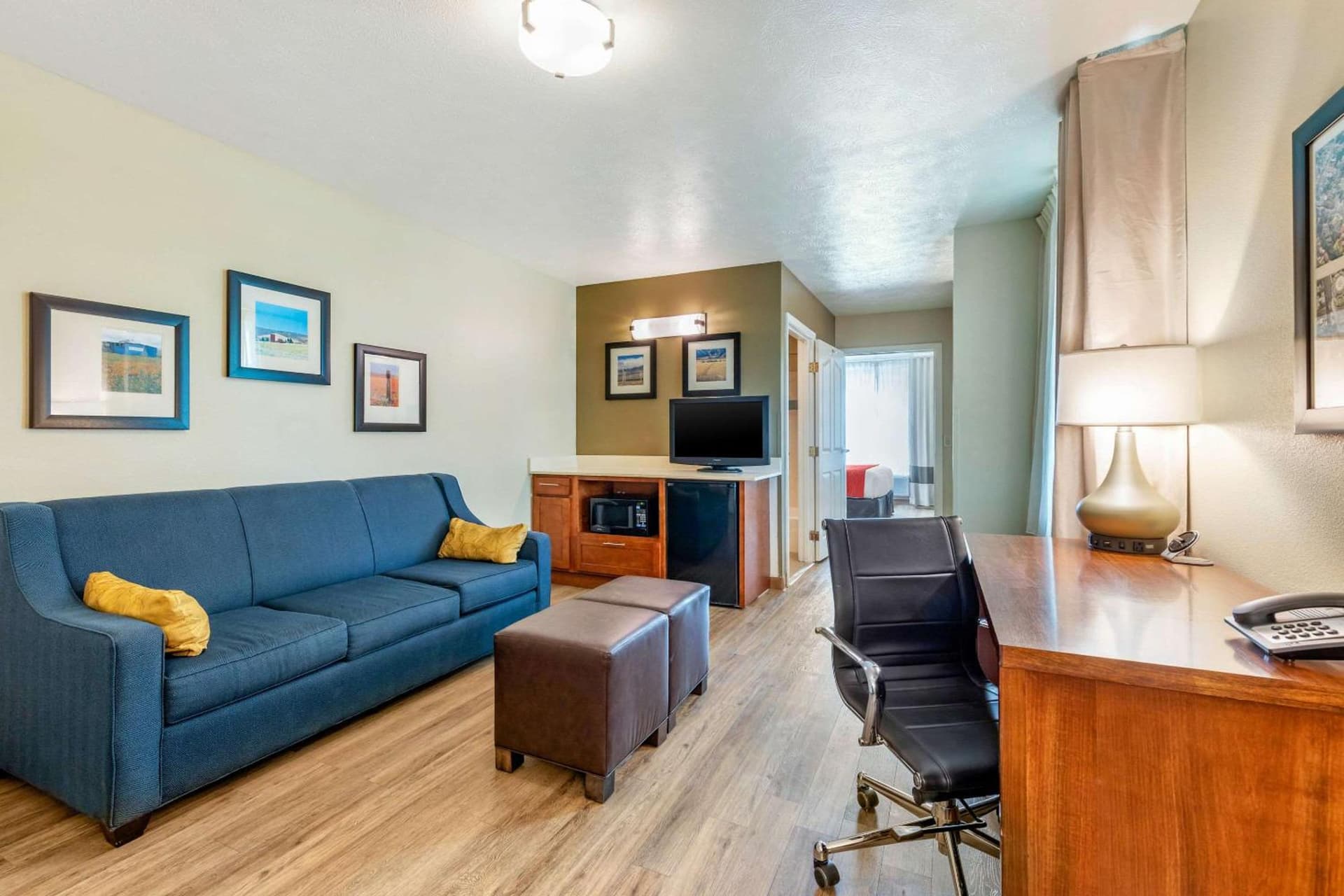 Comfort Inn & Suites Lancaster Antelope Valley gallery photo in Lancaster, CA — image 7