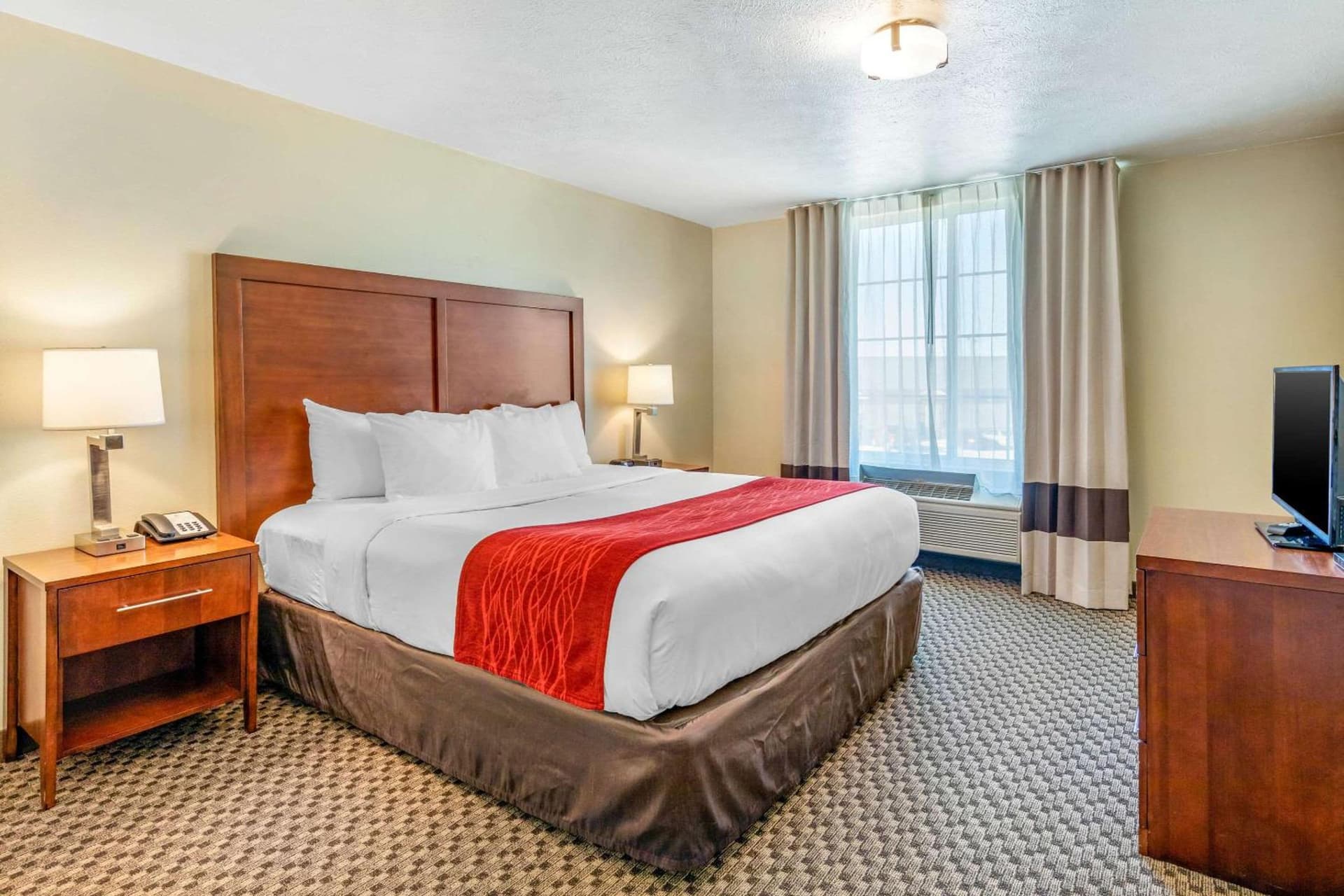 Comfort Inn & Suites Lancaster Antelope Valley gallery photo in Lancaster, CA — image 35