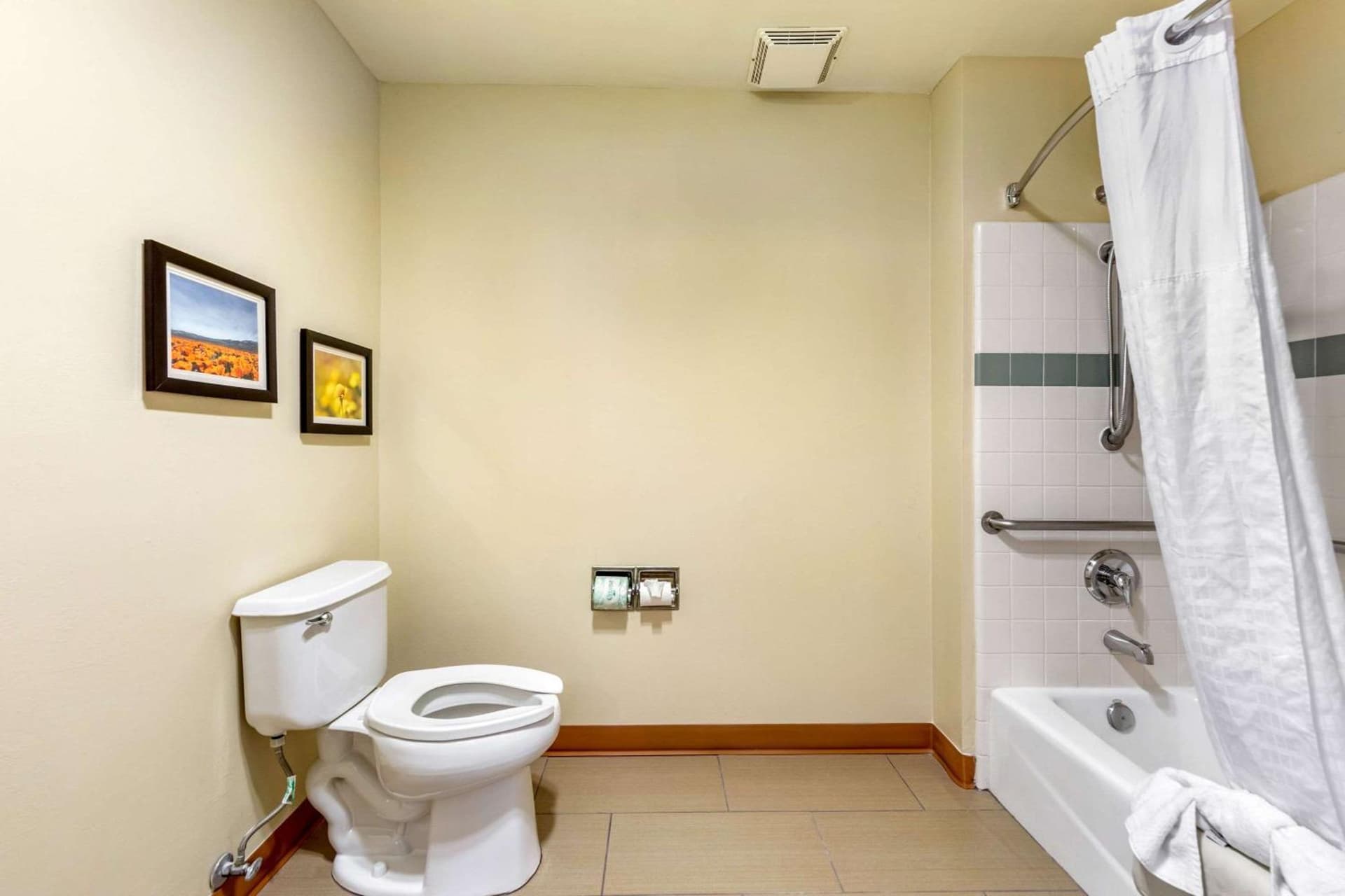 Comfort Inn & Suites Lancaster Antelope Valley gallery photo in Lancaster, CA — image 30