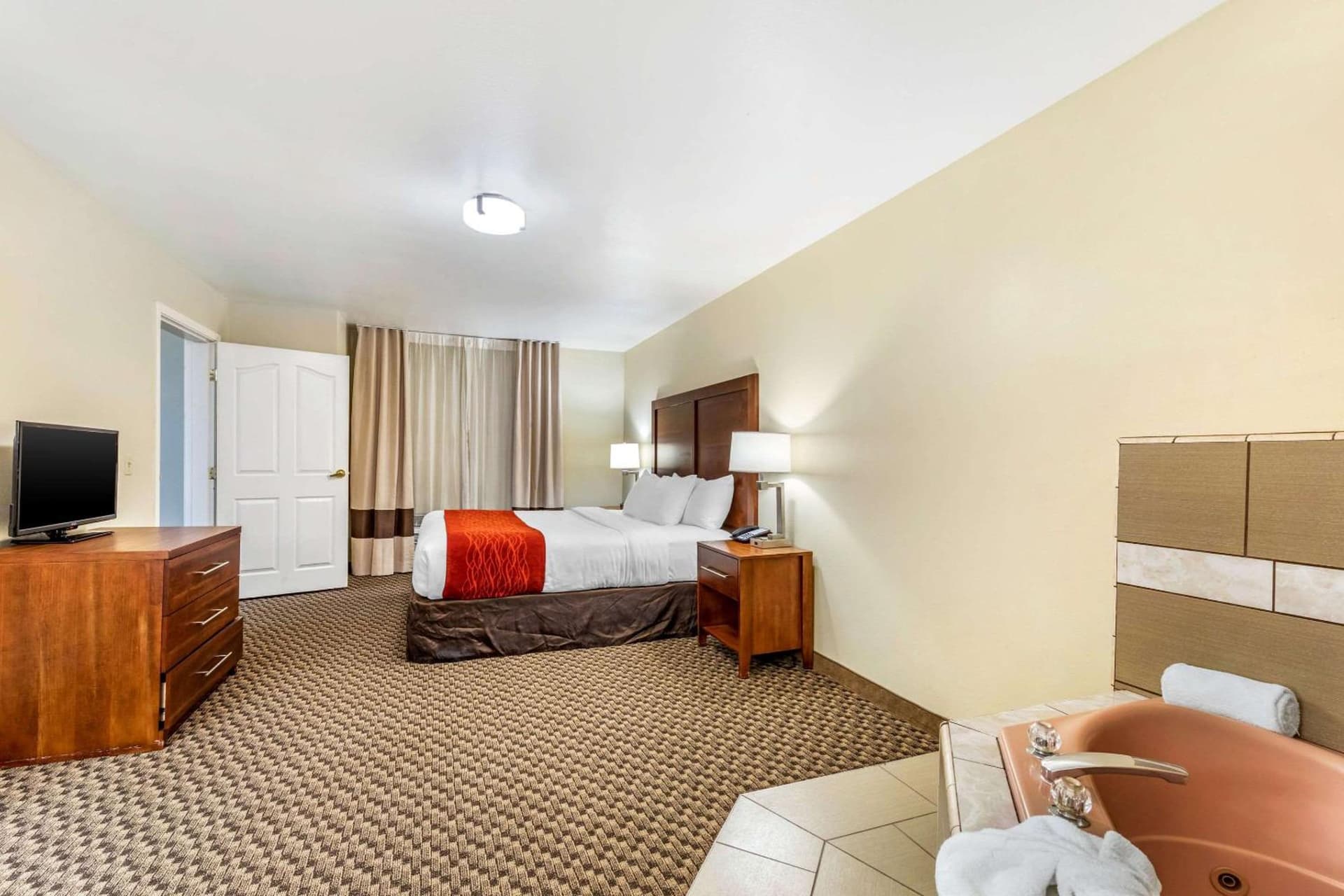 Comfort Inn & Suites Lancaster Antelope Valley gallery photo in Lancaster, CA — image 20