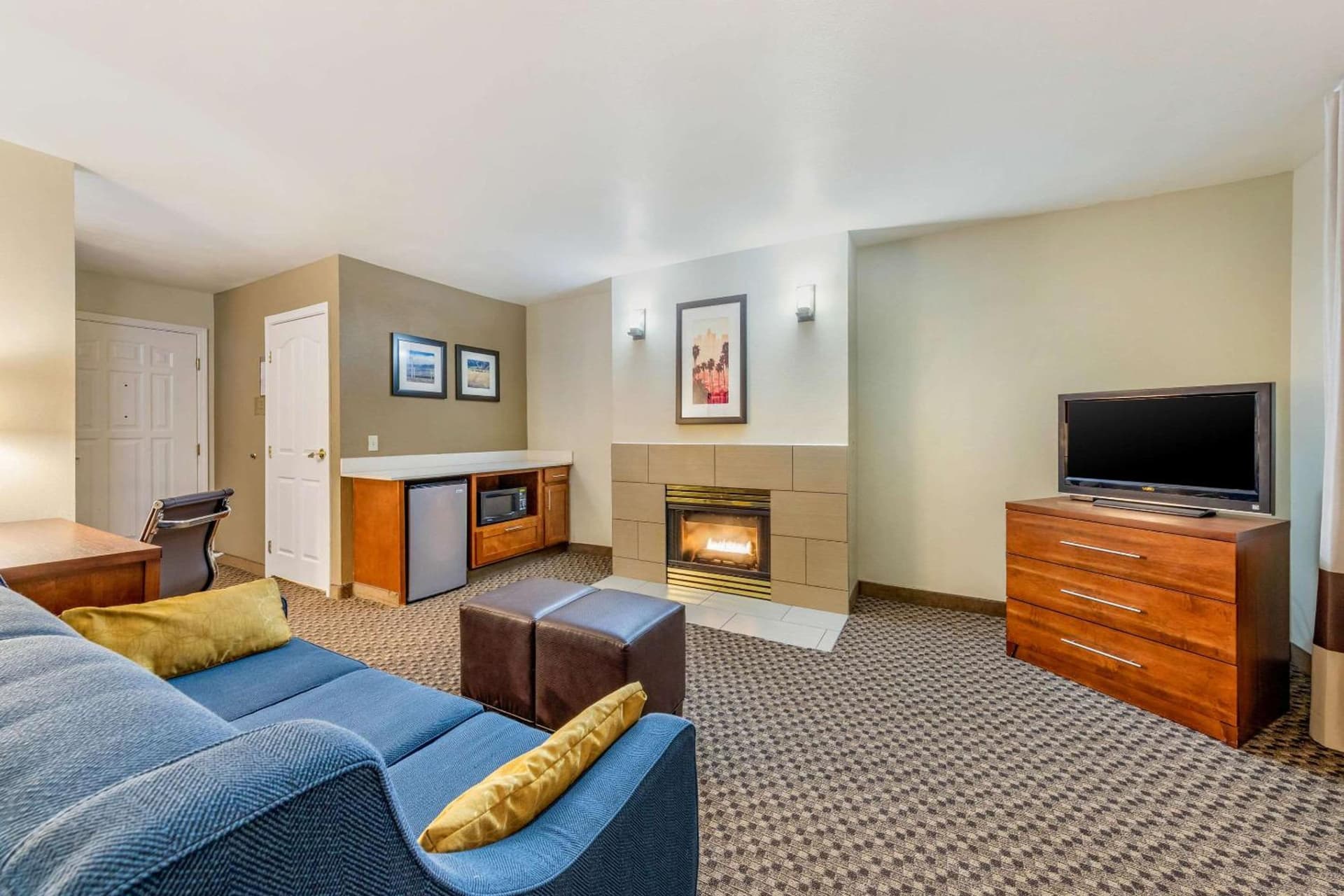 Comfort Inn & Suites Lancaster Antelope Valley gallery photo in Lancaster, CA — image 29