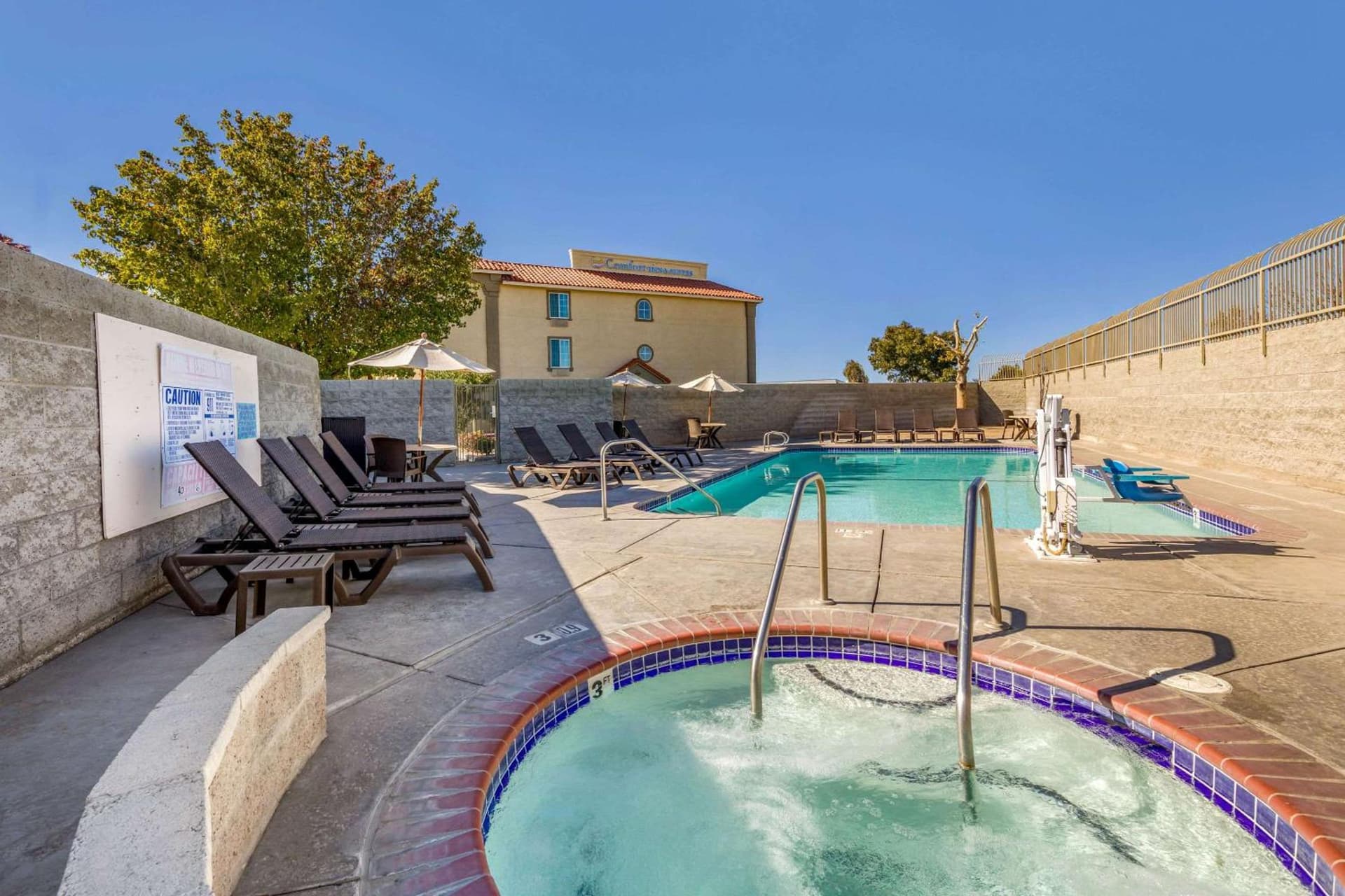 Comfort Inn & Suites Lancaster Antelope Valley gallery photo in Lancaster, CA — image 19