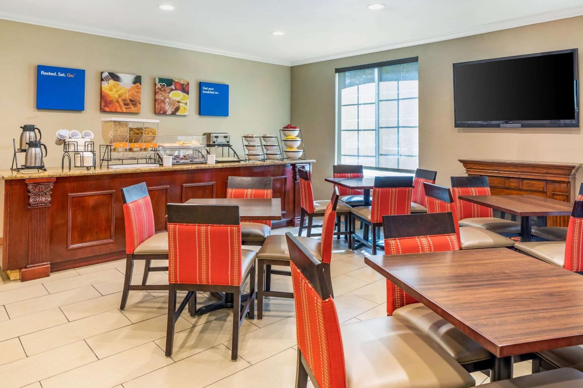 Comfort Inn & Suites Lancaster Antelope Valley gallery photo in Lancaster, CA — image 23