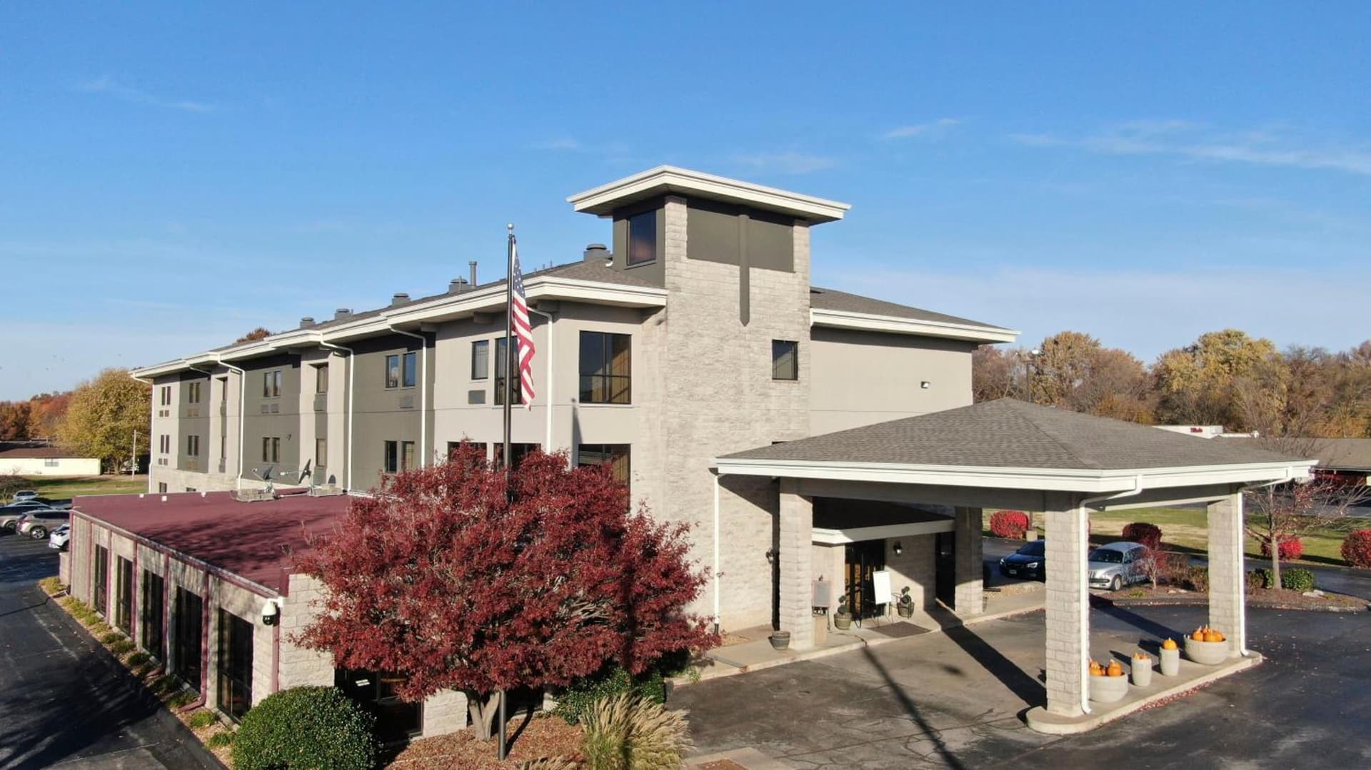 La Quinta by Wyndham Springfield South featured exterior or lobby in Springfield, MO — similar hotel