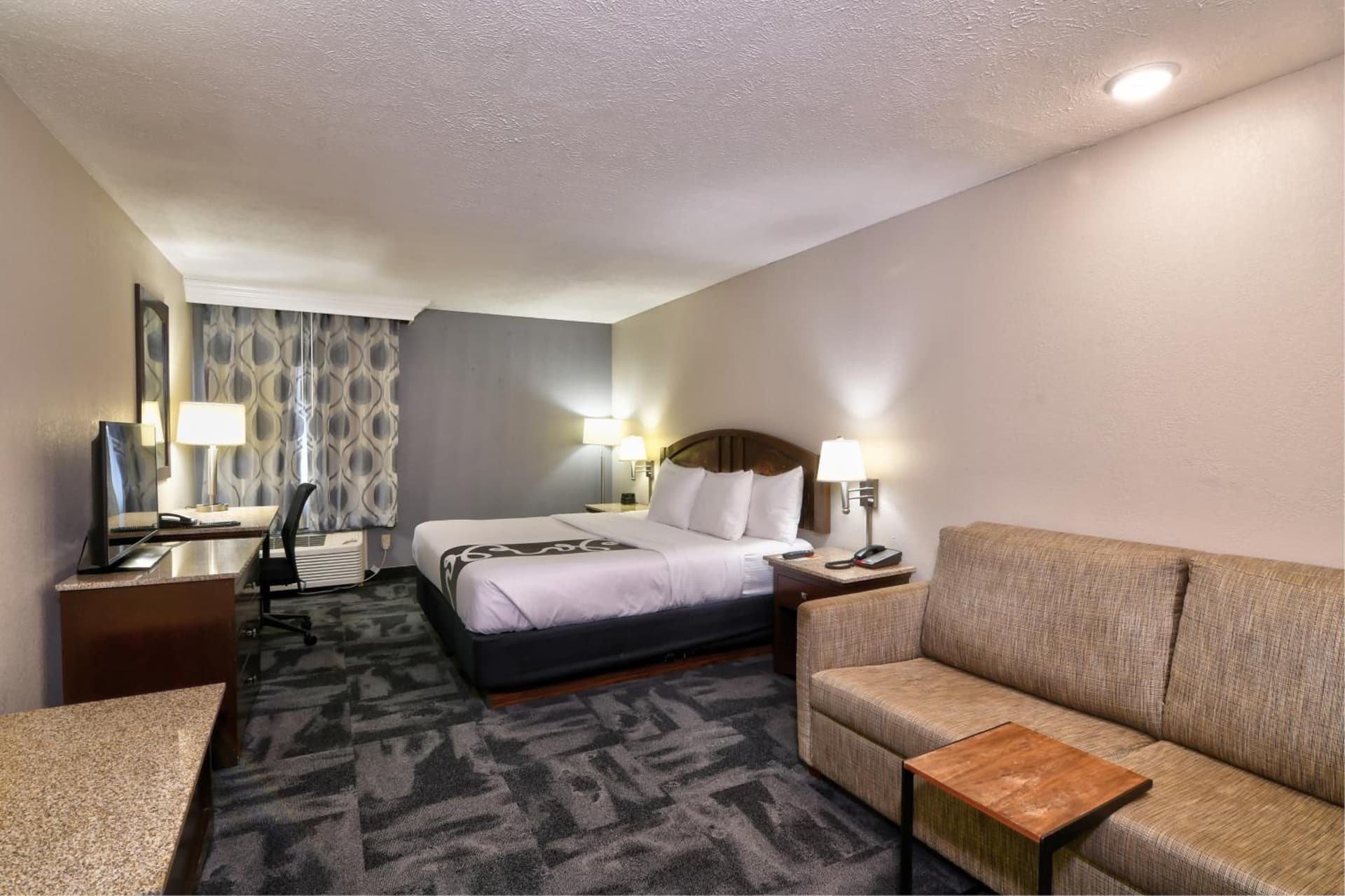 La Quinta by Wyndham Springfield South gallery photo in Springfield, MO — image 44