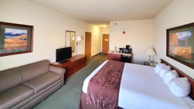 Grand River Hotel interior in Parachute, CO — gallery photo 2