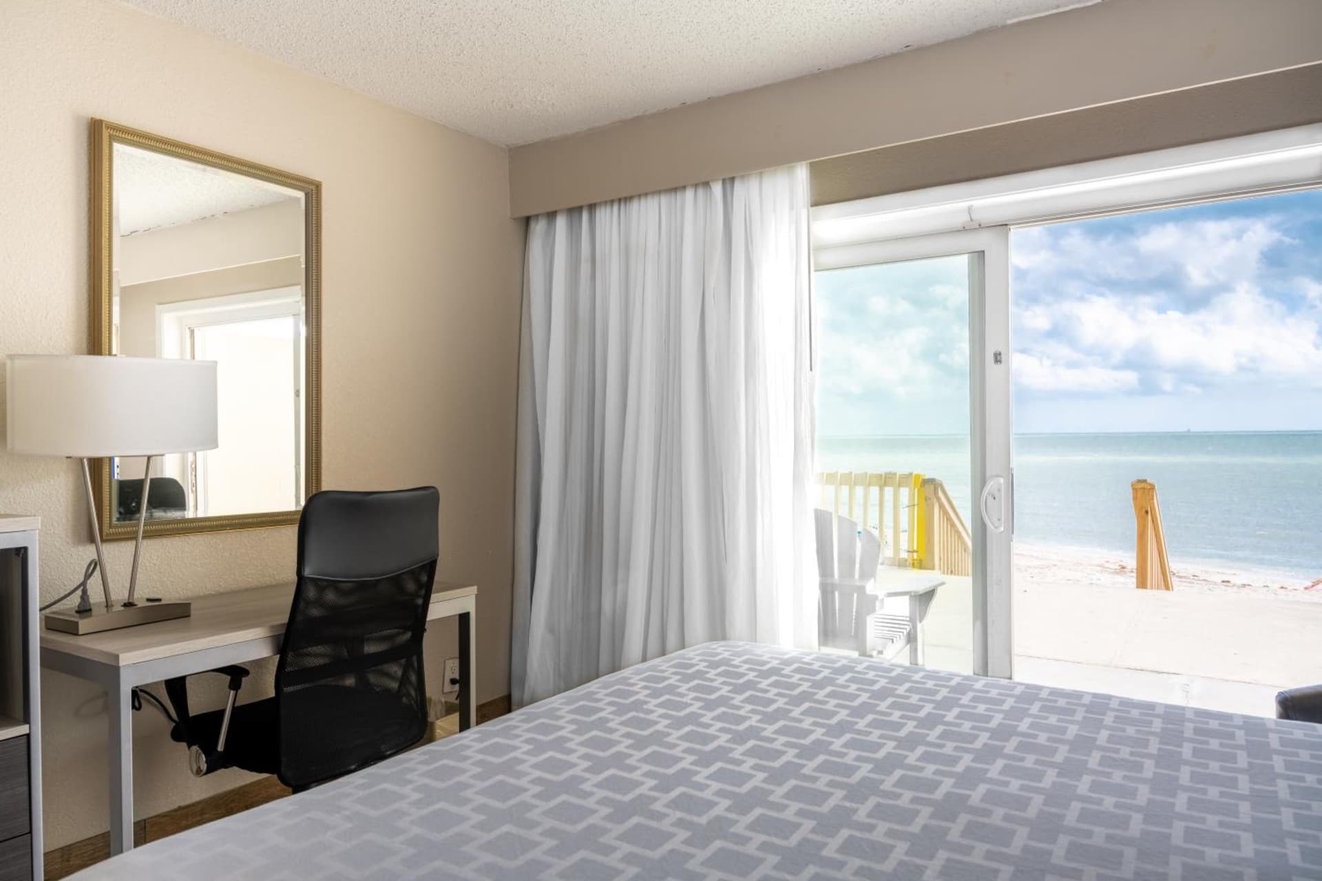 Emerald Beach Hotel Corpus Christi gallery photo in Corpus Christi, TX — image 25
