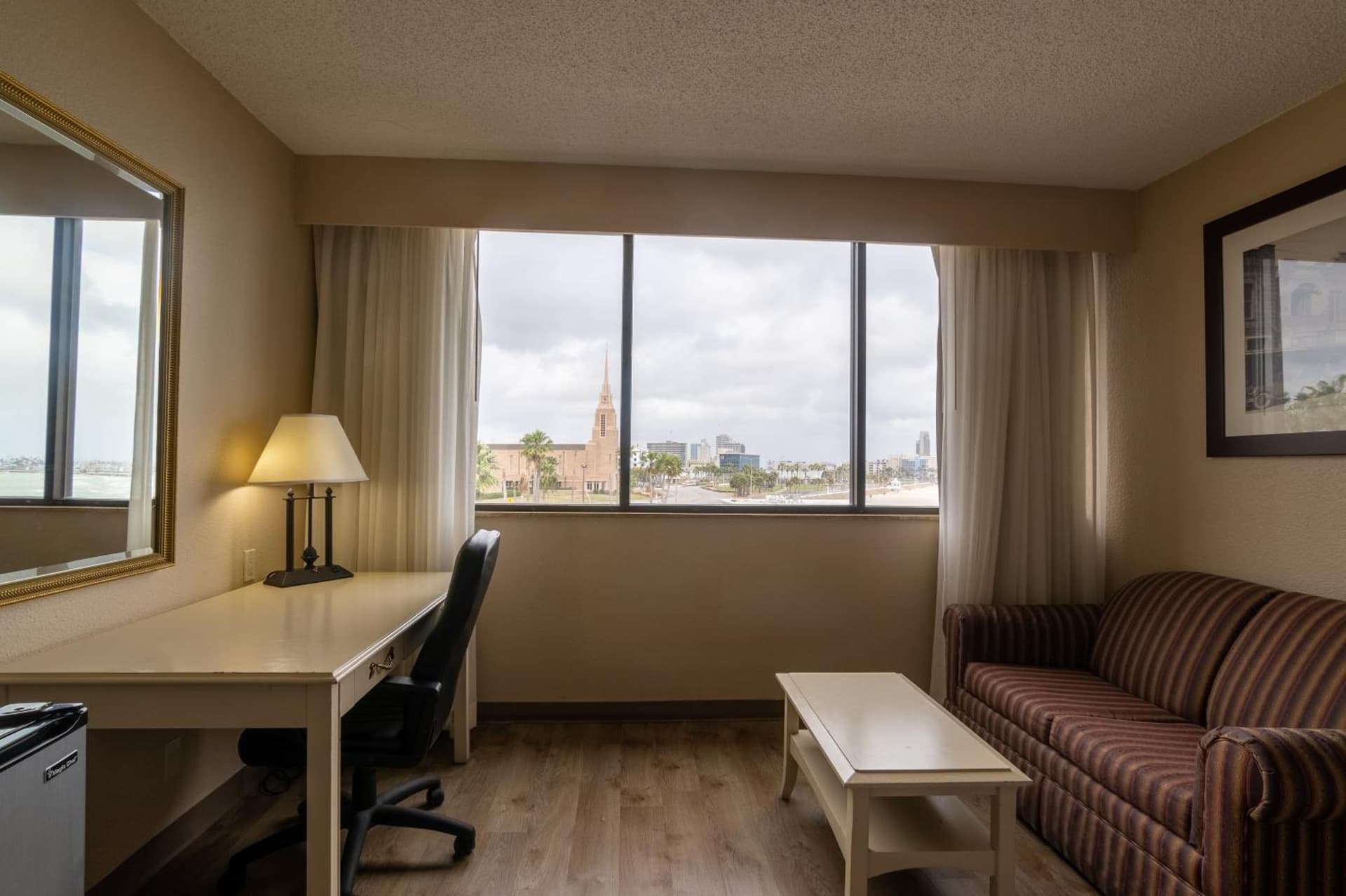 Emerald Beach Hotel Corpus Christi gallery photo in Corpus Christi, TX — image 14