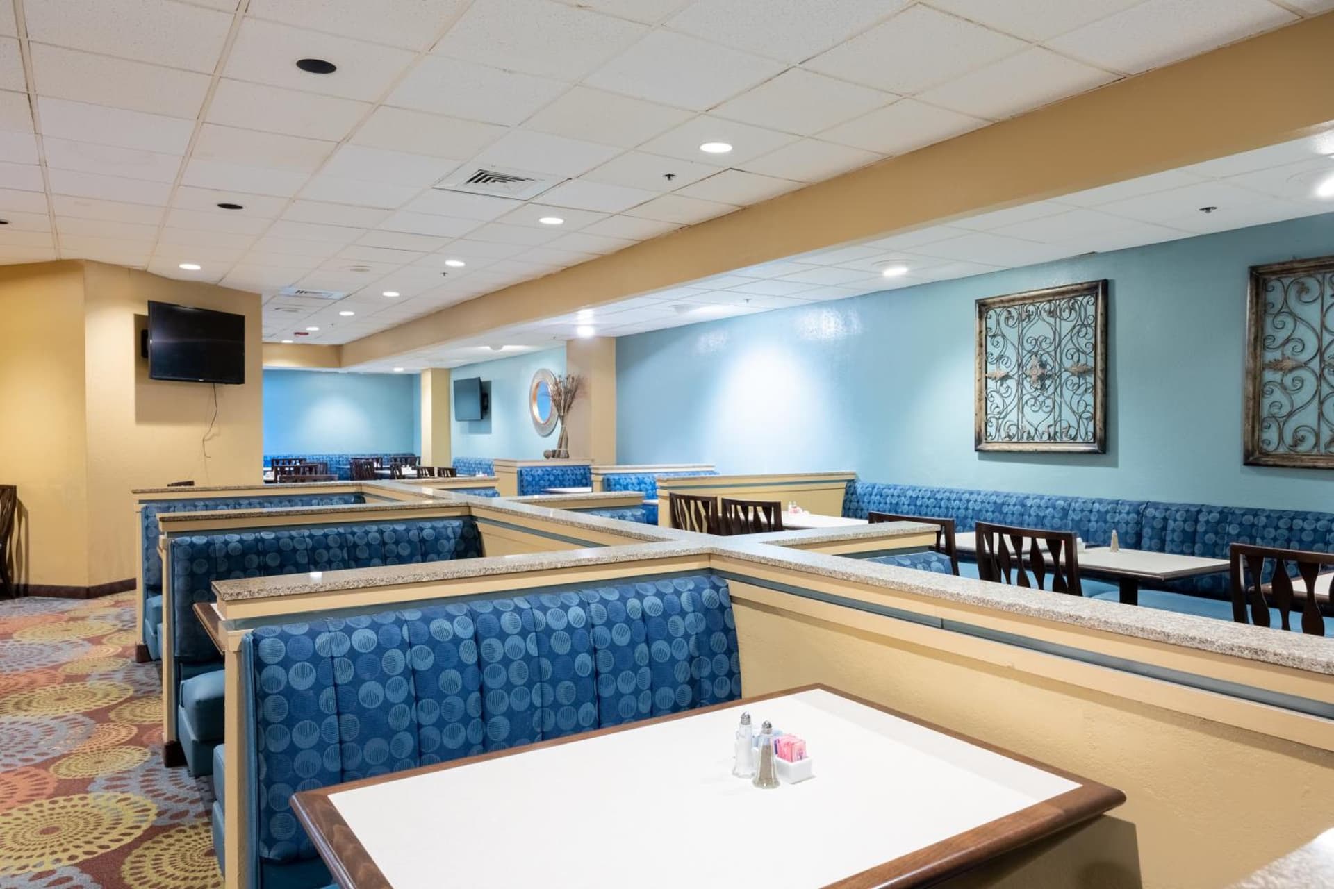 Emerald Beach Hotel Corpus Christi gallery photo in Corpus Christi, TX — image 8