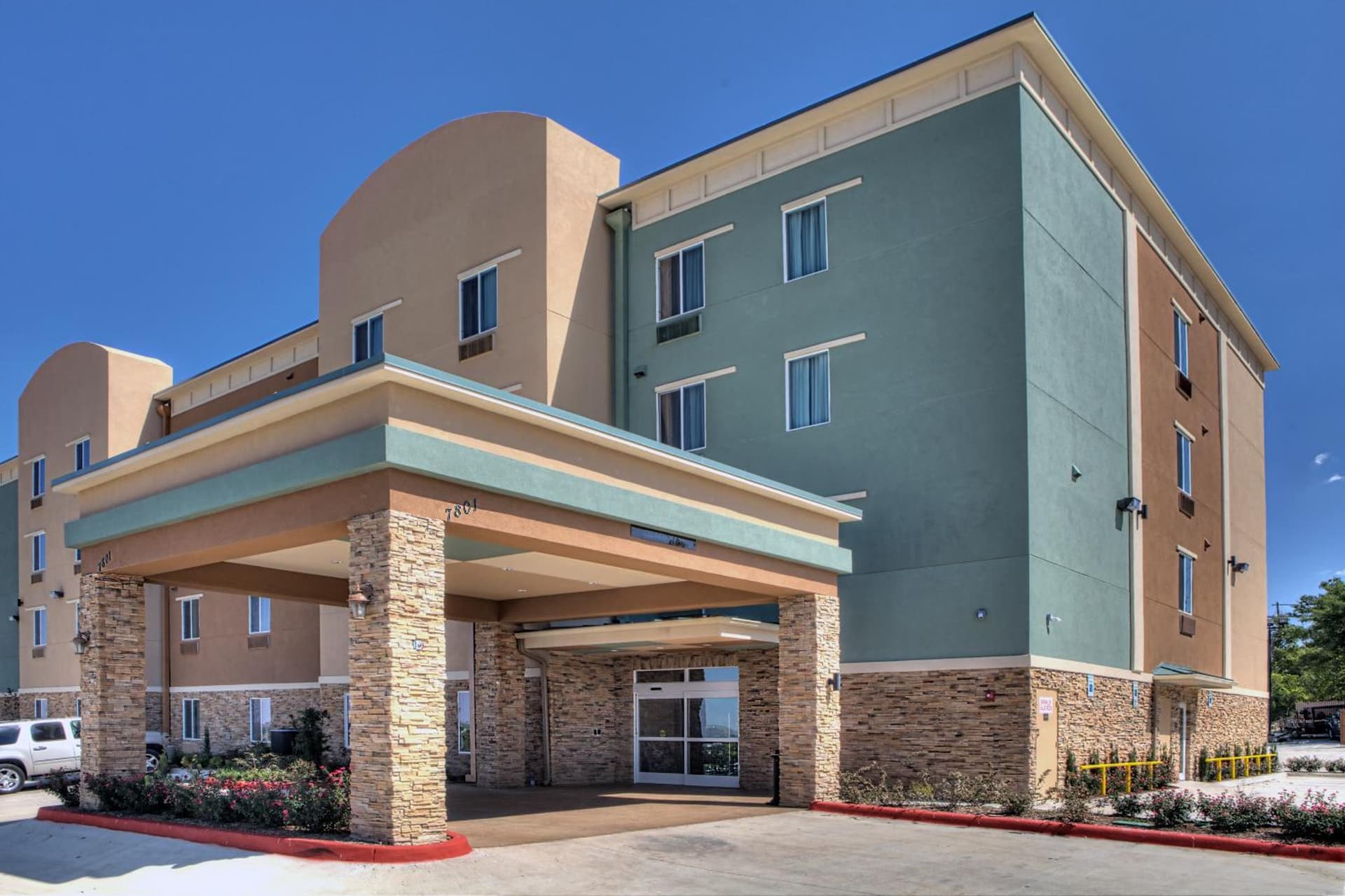 Comfort Inn & Suites Fort Worth West I-30 NAS JRB featured exterior or lobby in Fort Worth, TX — similar hotel