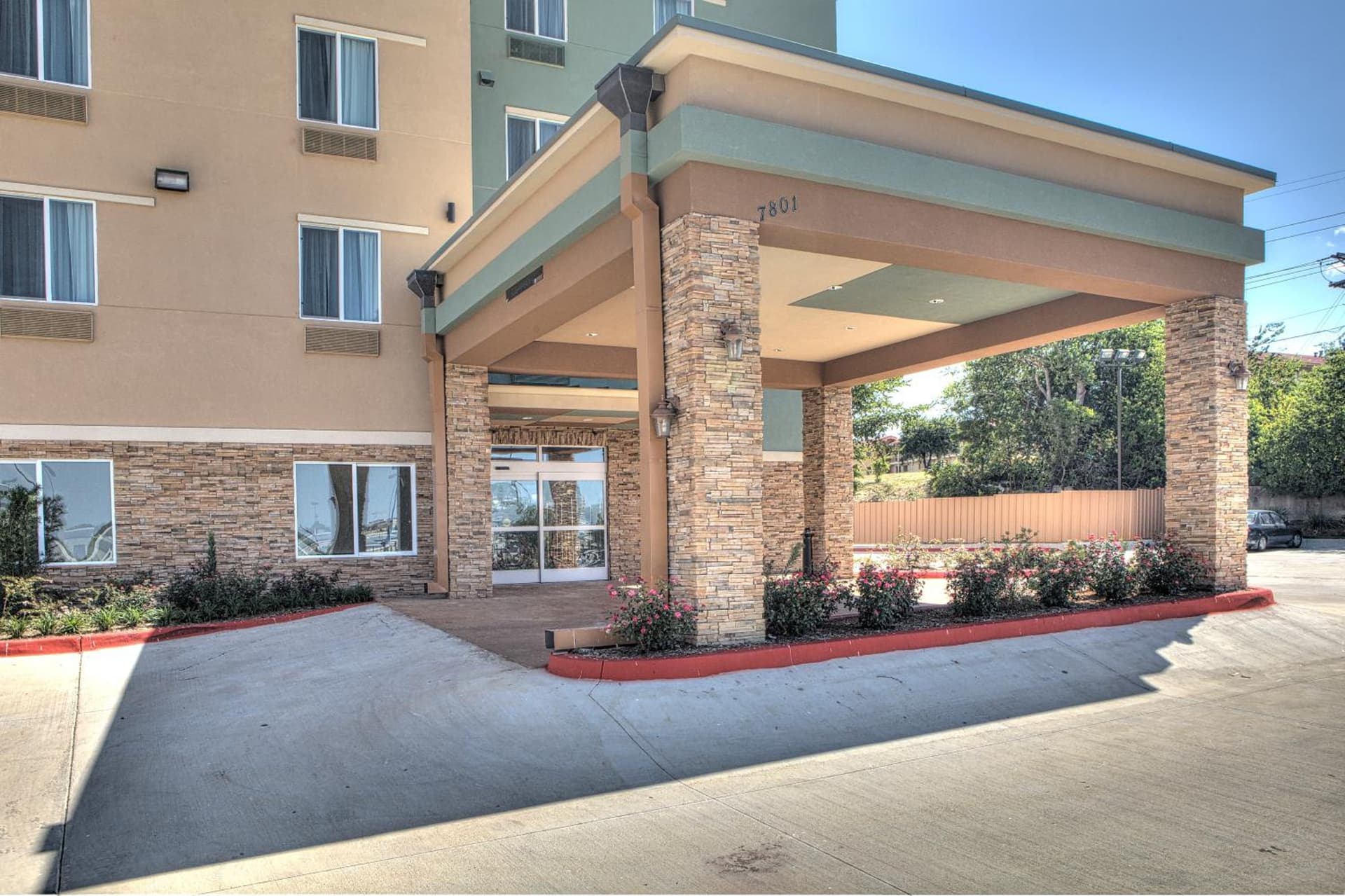 Comfort Inn & Suites Fort Worth West I-30 NAS JRB interior in Fort Worth, TX — gallery photo 2
