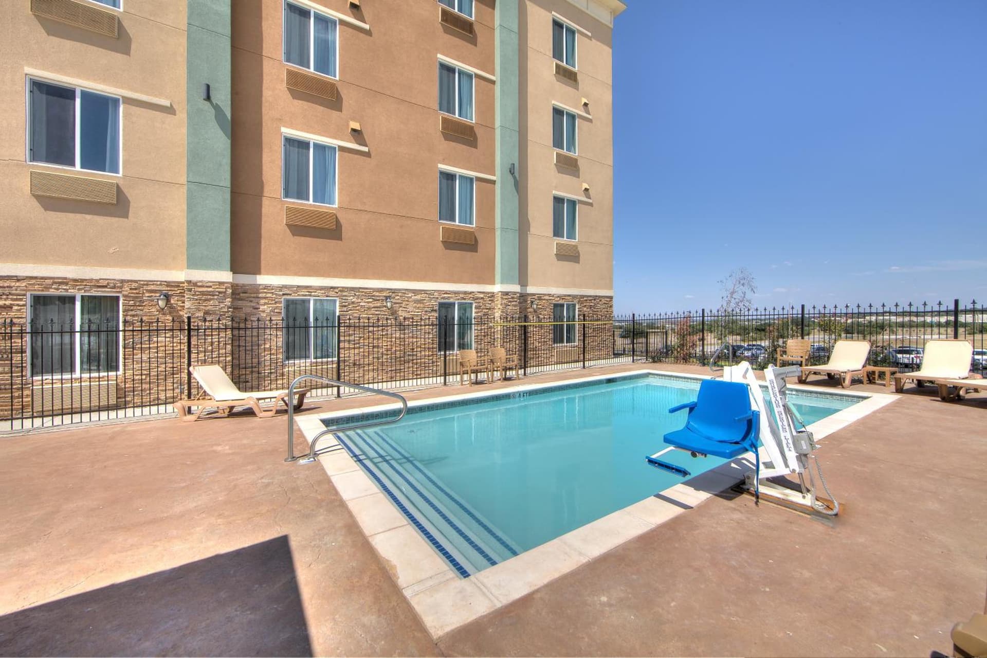 Comfort Inn & Suites Fort Worth West I-30 NAS JRB gallery photo in Fort Worth, TX — image 33